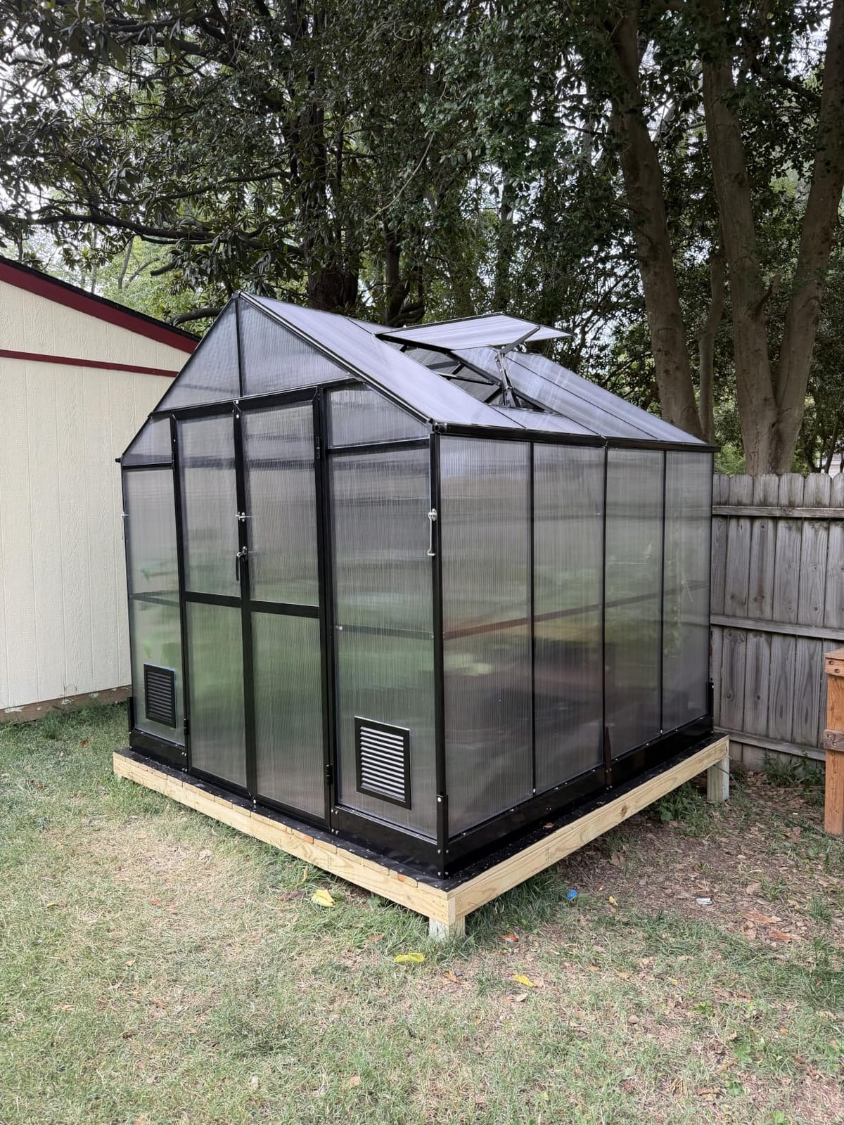 HOWE 8x16x7.5 FT Polycarbonate Greenhouse with Swing Doors, 4 Vents, 5.2FT Added Wall Height, Walk-in Large Aluminum Greenhouse for Outdoors, Black customer photo 1