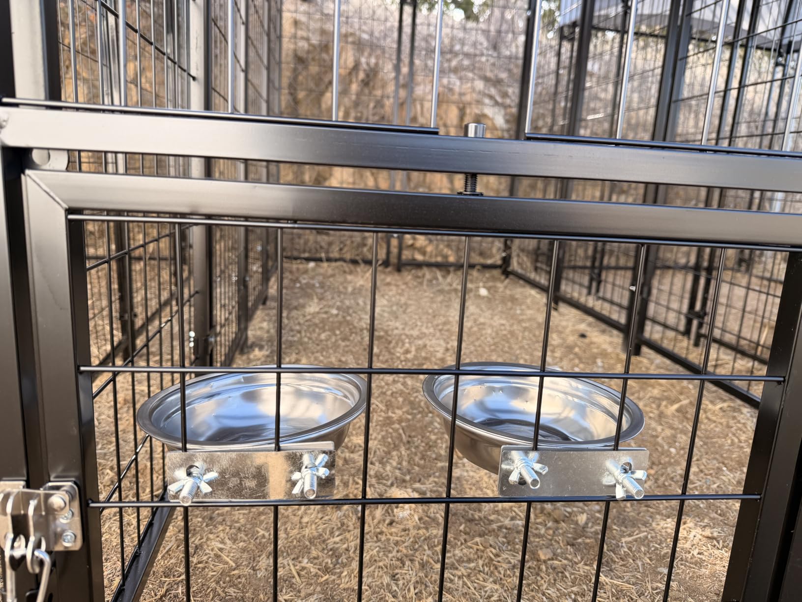 Sino Luban Outdoor Dog Kennel Outside Run with Doggy Door, Swivel Feeder&Roof - 8x4x6FT Large Dog Kennels Pens Outside for Large Dogs Breed- Heavy Duty Cage Yard (Can Connect to Your Dog House) customer photo 2