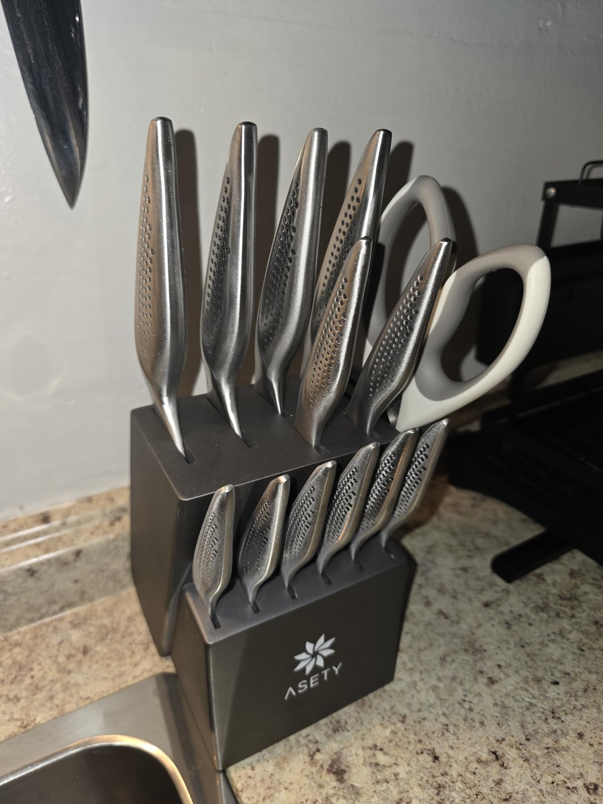 ASETY Knife Set, 15 PCS Kitchen Knife Set with Built-in Sharpener Block | Razor Sharp, Dishwasher Safe knives, Stainless Steel Knife Block Set, Ergonomic Non-Slip Handle, Elegant Box for Men Women customer photo 1