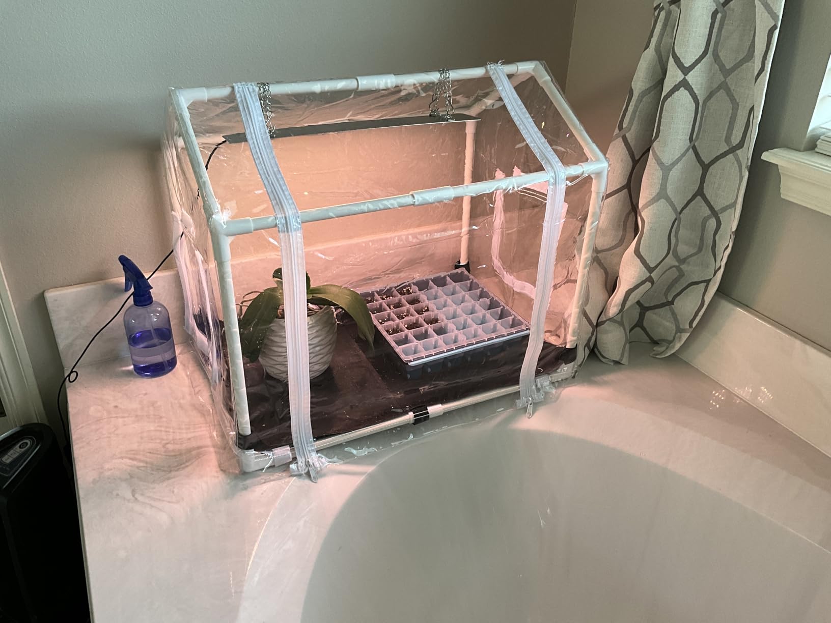 Meonum Mini Greenhouse with Grow Light, 23.6