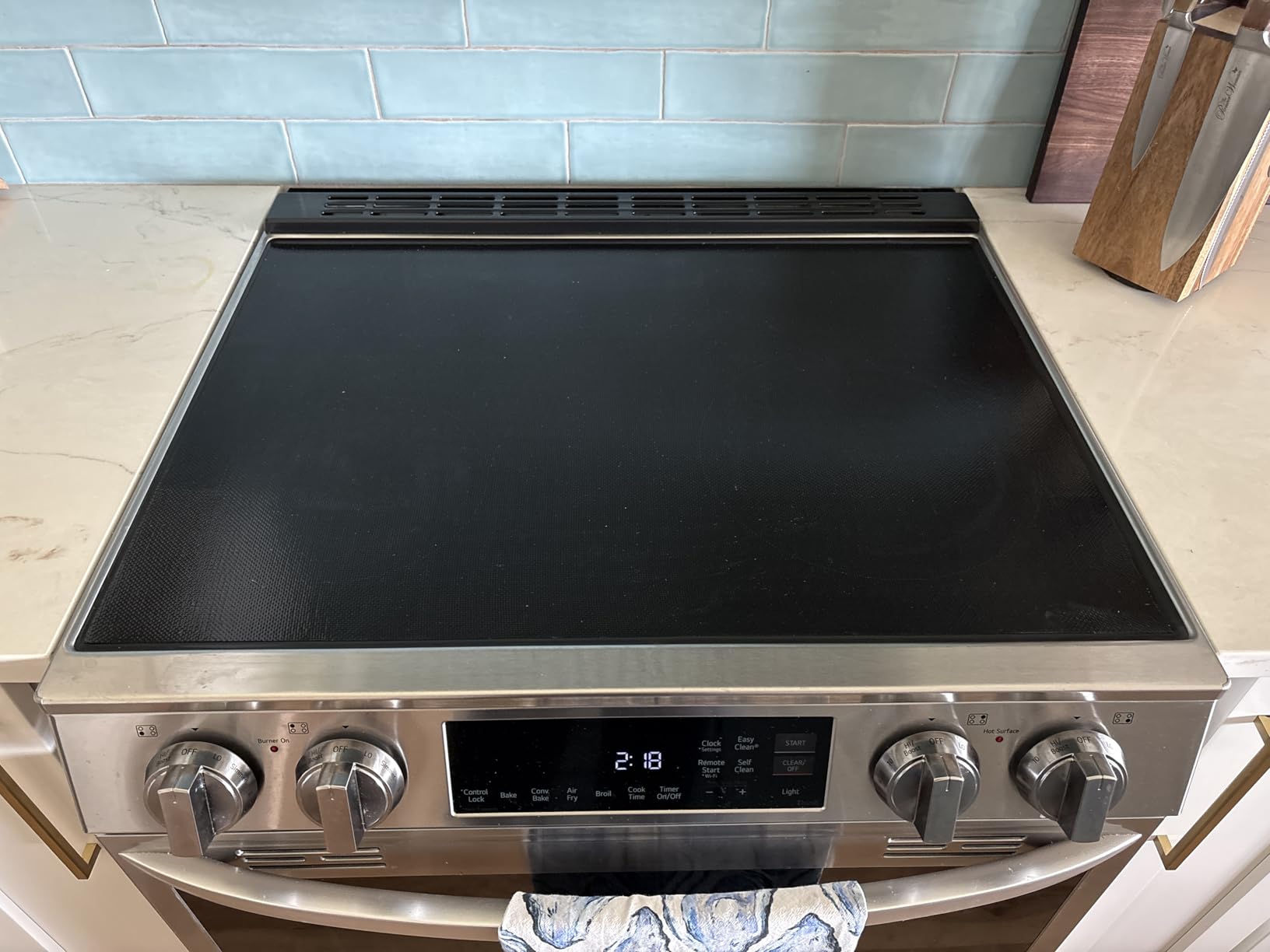 Large Translucent Induction Cooktop Protector Mat, Silicone Fiberglass Magnetic Stove Scratch Protector, Non-Slip Pads Prevents Pot Sliding & Scratches for Safe Cooking customer photo 1