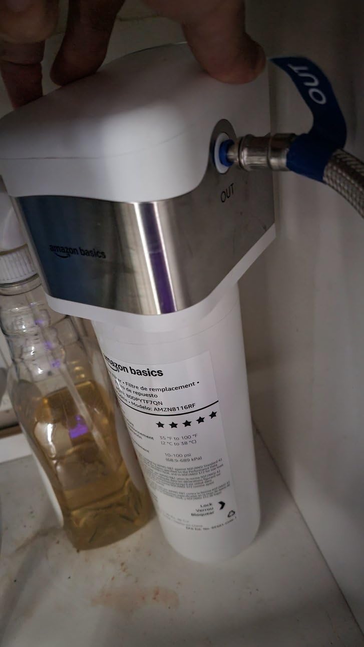 Amazon Basics Under Sink Water Filter System, NSF/ANSI 42 & 372 Certified, Easy Twist-and-Lock Design, 11,000 Gallons, 1 Year Service Life, White customer photo 1