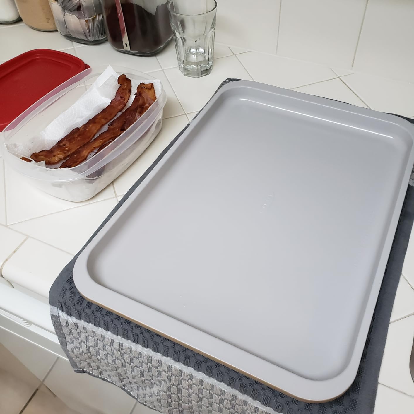 OXO Good Grips Non-Stick Pro Ceramic Coated 15-Inch Pizza Pan, Biscuit | Scratch Resistant, Non-Stick, Wide Rim, High-Heat, Ideal for Homemade Pizza and Flatbreads customer photo 2