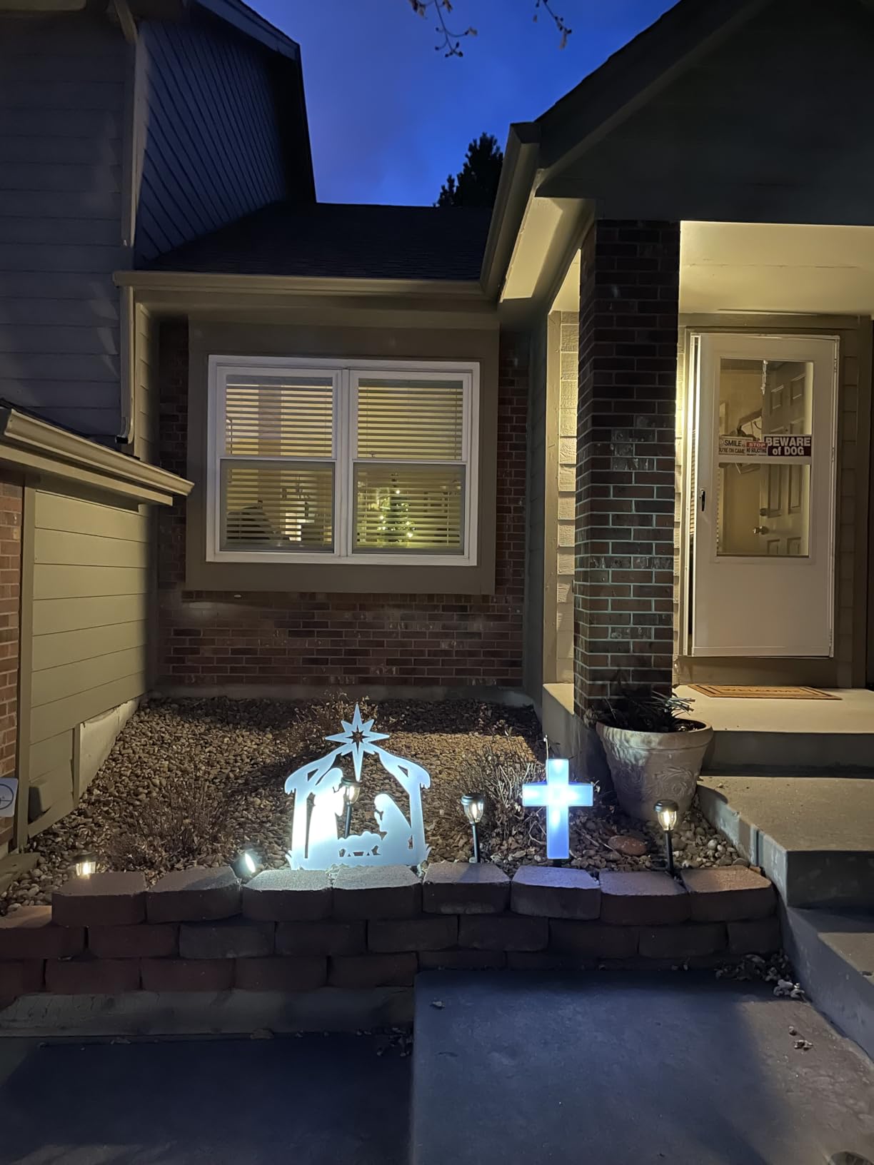 DERAYSION 12 Pack Solar Lights Outdoor, Solar Pathway Lights Auto On/Off Waterproof Garden Landscape Lighting for Path, Yard, Walkway, Driveway Decor customer photo 1