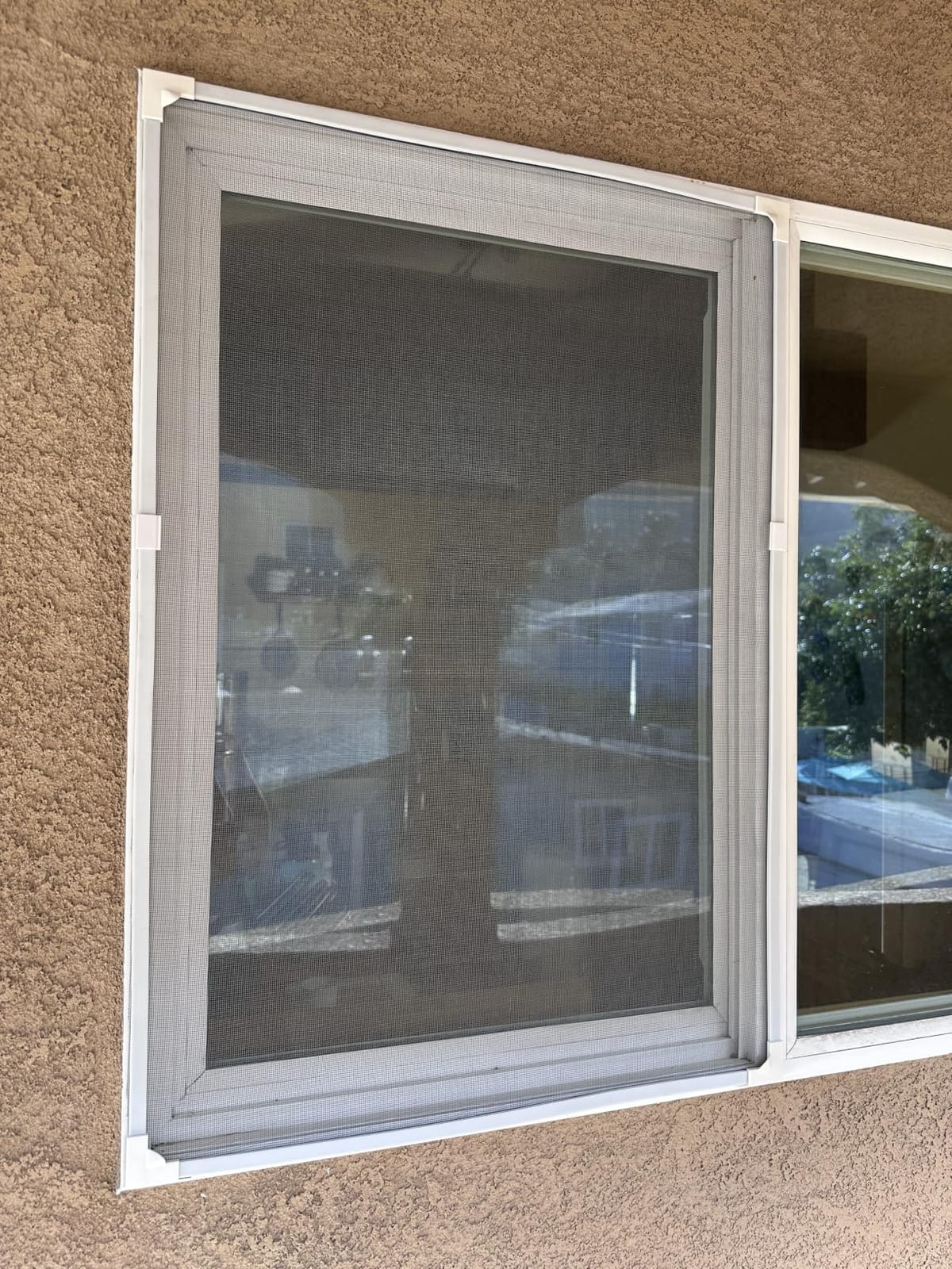 HOFUDON Adjustable Magnetic Window Screen Max 39