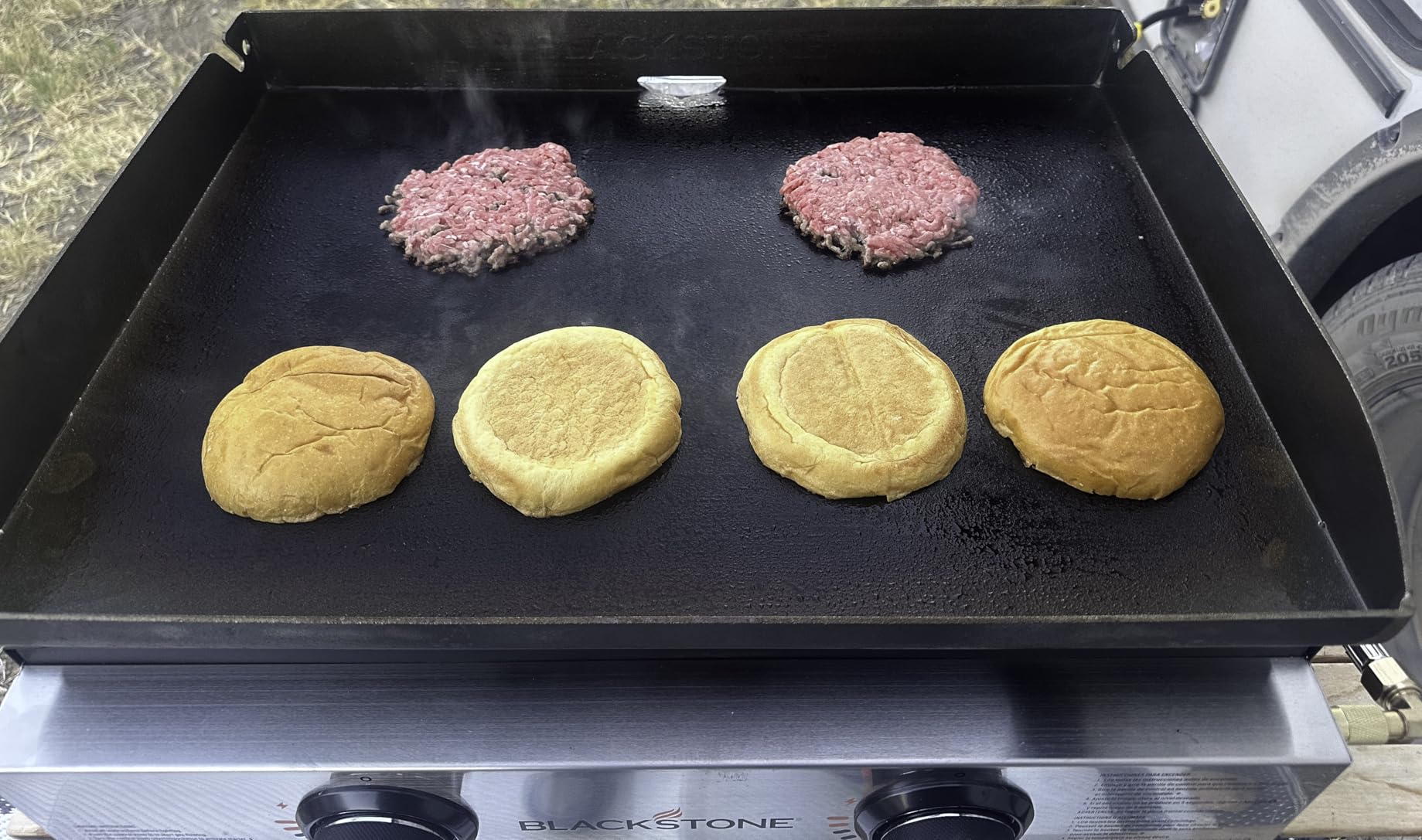 Blackstone 22 in Omnivore Tabletop Griddle Travel Bundle, 24,000 BTU customer photo 2