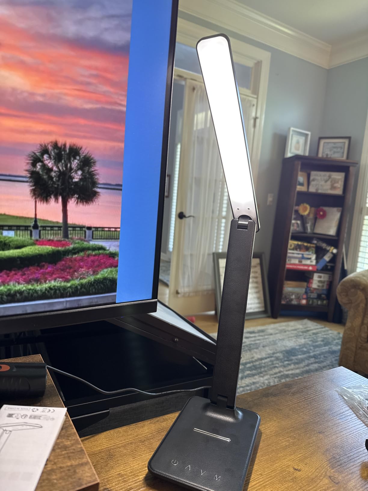 shinelife LED Desk Lamp for Office Home, Bright Desk Light with USB Charging Port, Adjustable Dimmable Desk Lamps 5 Modes 5 Brightness, Touch Study Lamp for Nail, Craft, Puzzle, Sewing, Study, Black customer photo 1