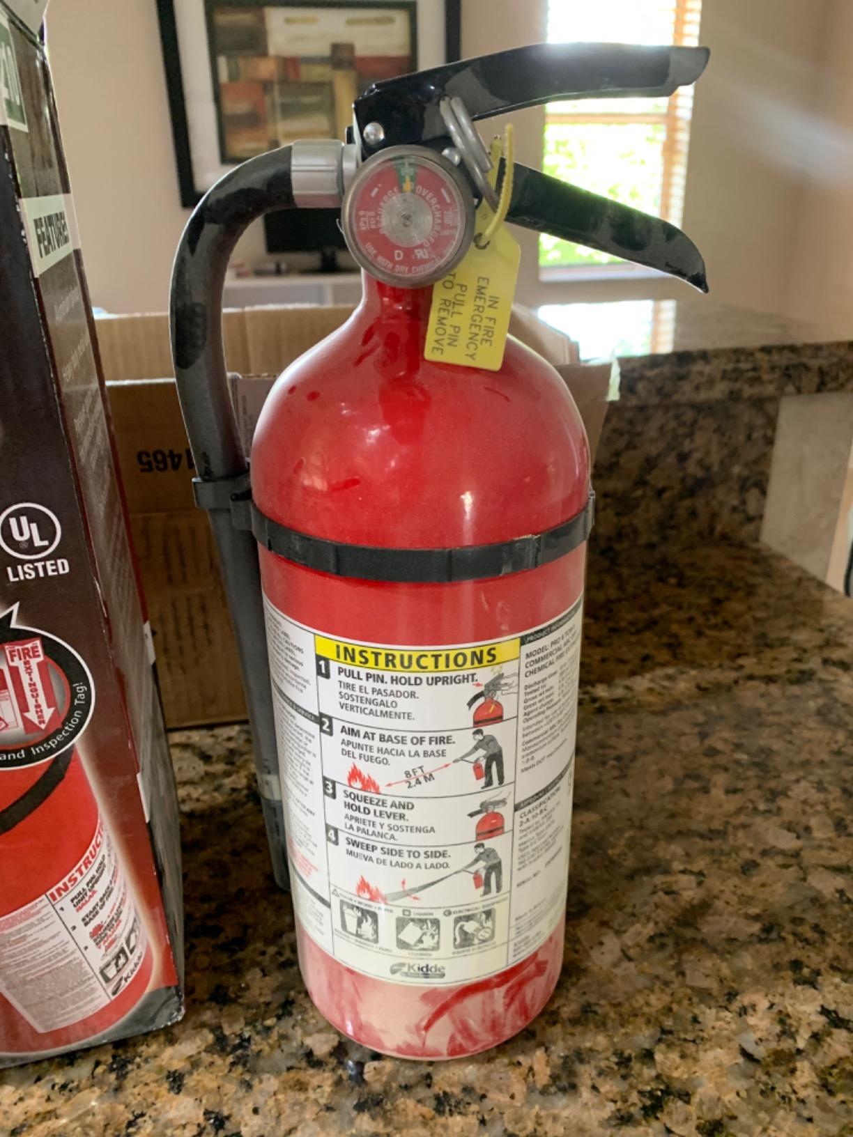 Kidde Pro 210 Commercial Fire Extinguisher, 2-A:10-B:C, PRO-4MP-1, 1 Pack customer photo 2