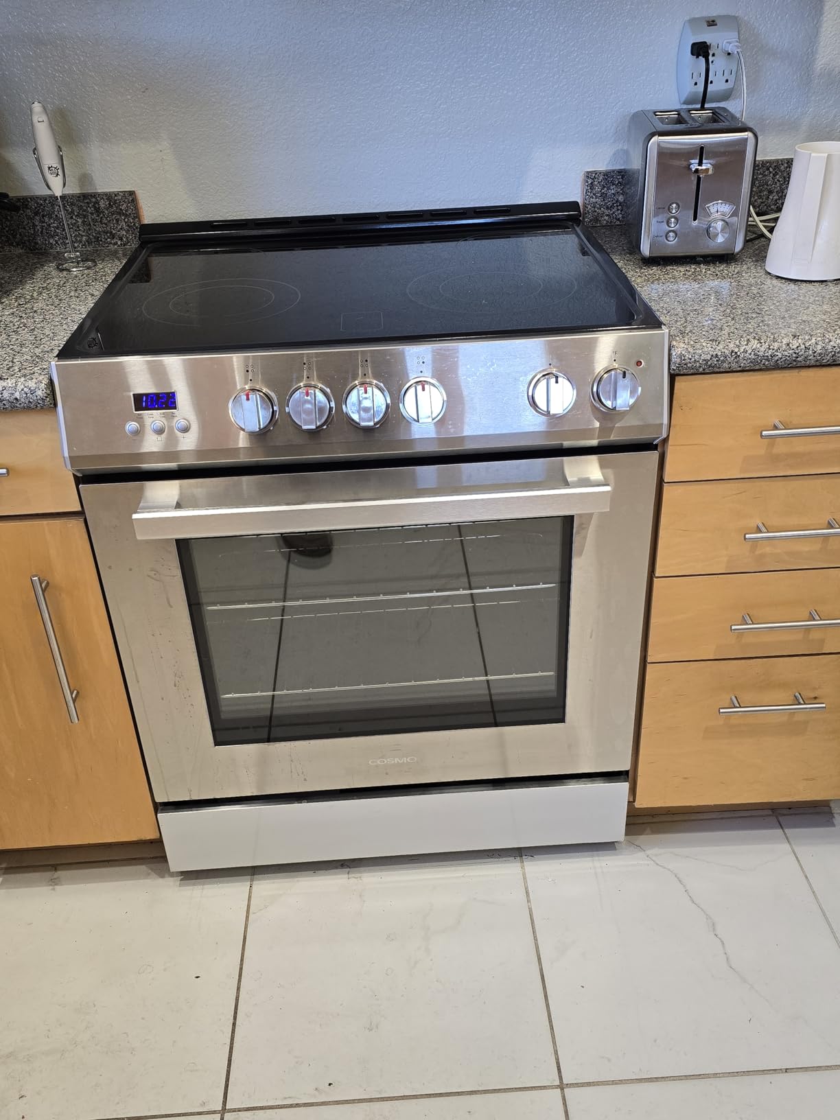 Cosmo 30 in. Stellar Coll 4.9 cu. ft. 4 Burner Electric Range, Convection, Black | COS-ERD304K-BK Glass Cooktop, Dual Element Burners, 6 Oven Functions, Digital Display with Timer, Storage Drawer customer photo 1