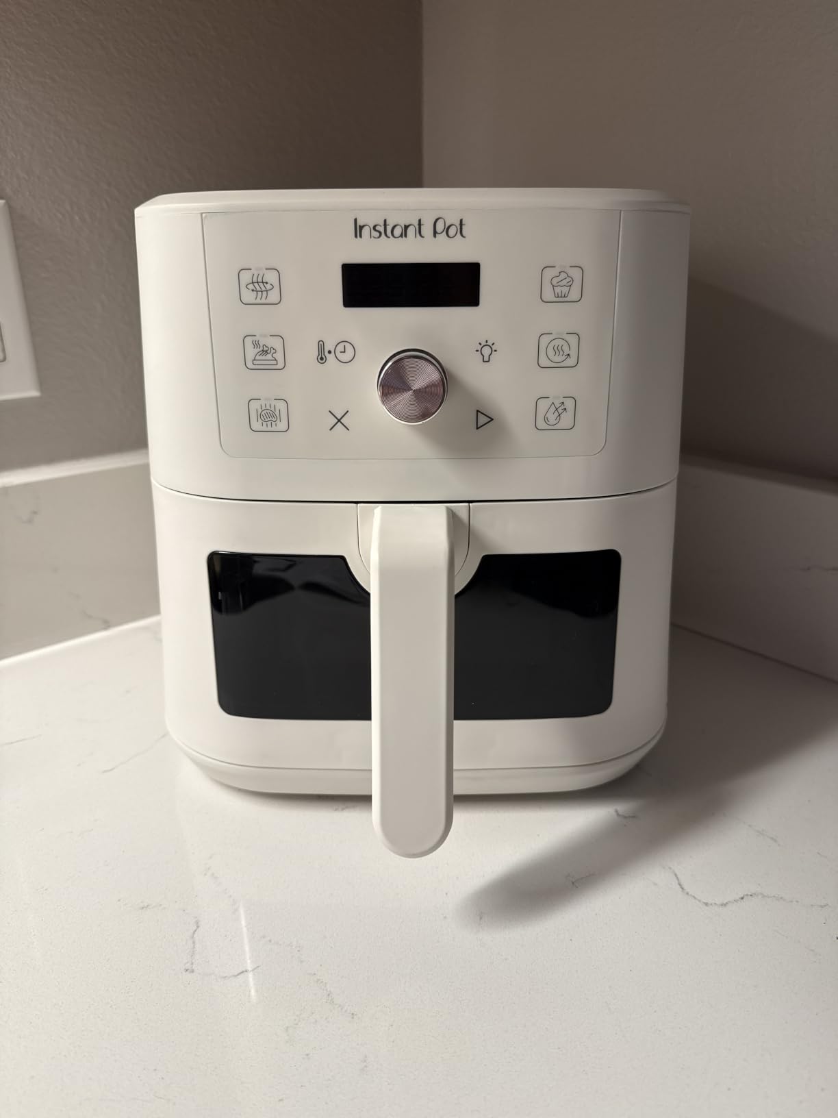 Instant Pot 4Qt VORTEX 6-in-1 Mini Air Fryer, Custom Program Options, Air Fry, Broil, Roast, Dehydrate, Bake, Reheat, Sea Salt, 4 Quarts customer photo 1