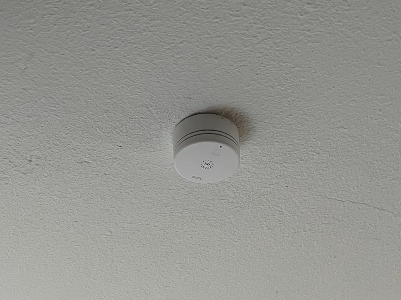 eufy Security Smoke Alarm E10, Smoke Detector, Ultra-Compact 70 mm Design customer photo 2