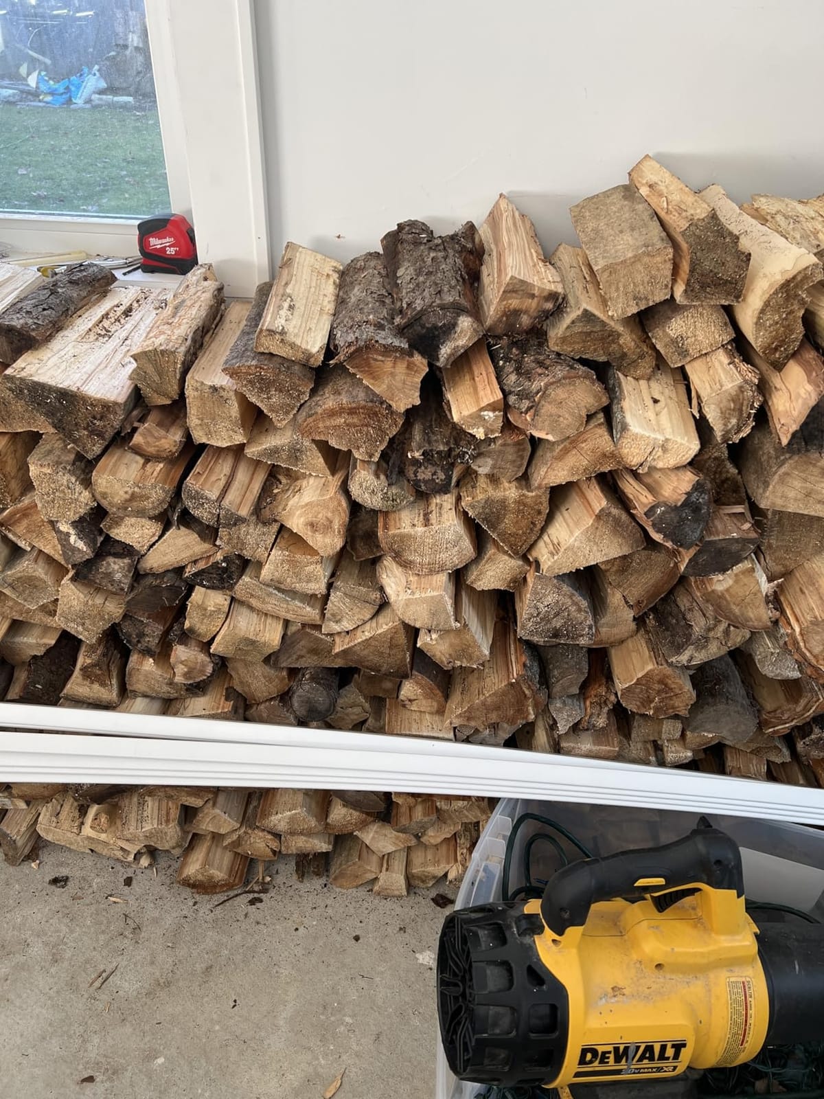 BILT HARD 6.5 Ton Electric Log Splitter with Stand - 15 Amp Motor Wood Splitter with Hydraulic Ram, Electric Firewood Splitting Machine Firewood Processing, Home Heating, and Yard Maintenance customer photo 2