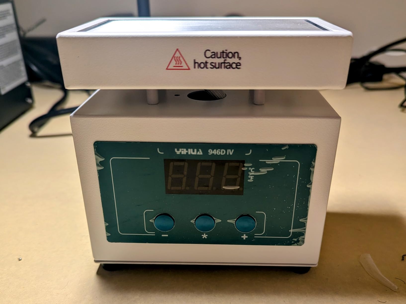 YIHUA 946D-IV Soldering Hot Plate Mini Size, Rework Heater with 2 ESD-Safe Tweezers, Adjustable Temp, 100 * 50mm Aluminum Heating Plate customer photo 2
