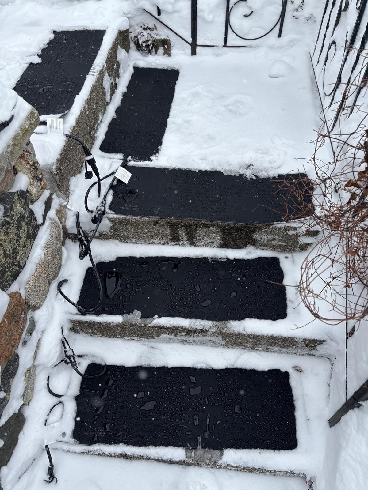 5 Pcs Heated Snow Melting Mats,10x30 in No-Slip Rubber Heated Outdoor Mats customer photo 1