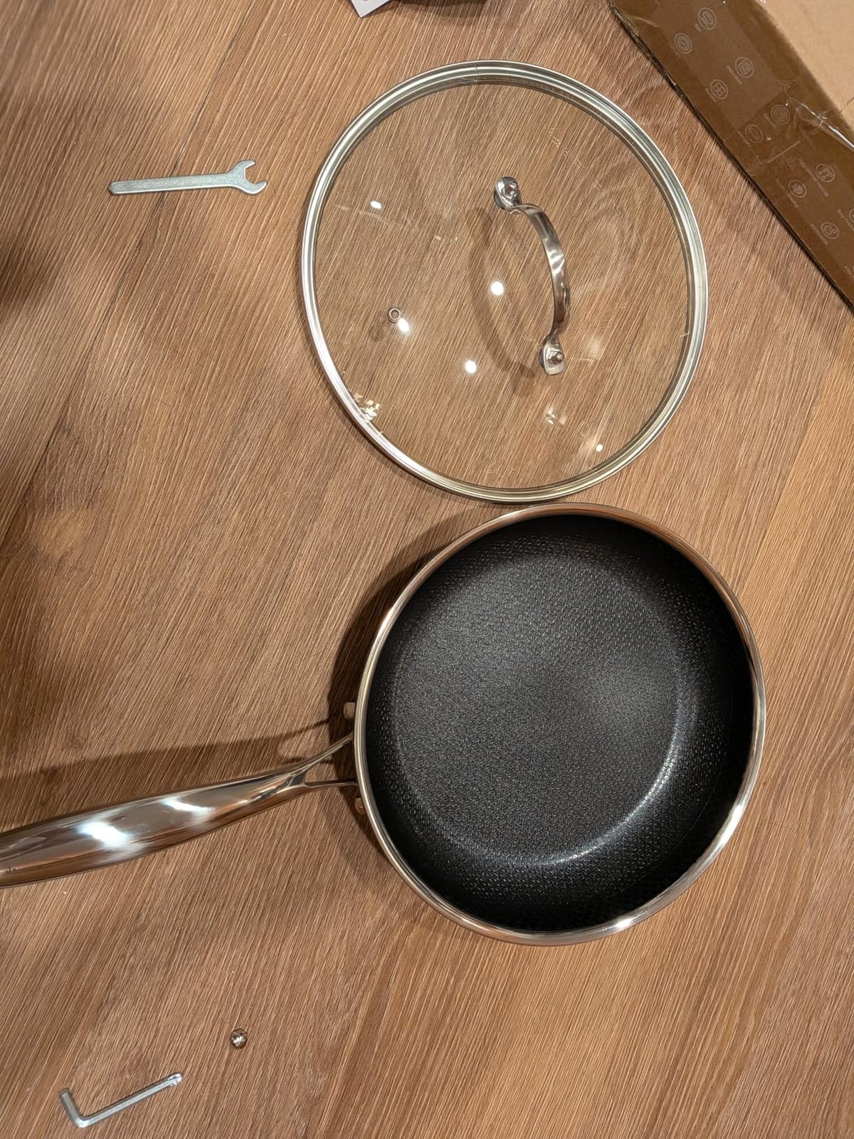 Innerwell 8 Inch Nonstick Frying Pan with Lid, Induction & Oven Safe customer photo 1