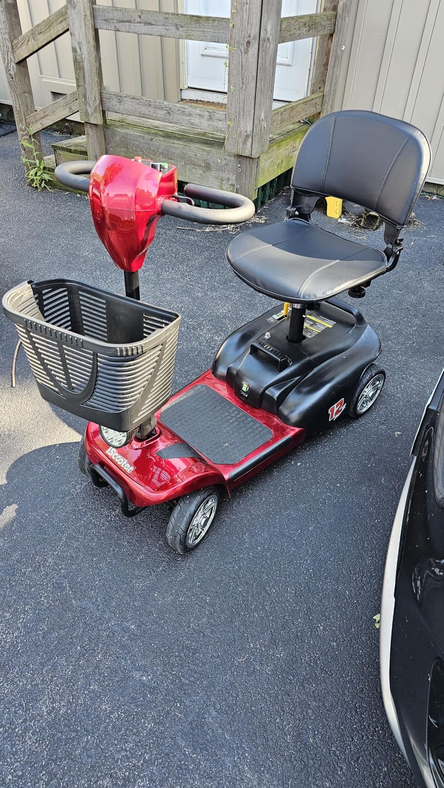 iScooter 3 Wheels Mobility Scooter, Mobility Scooters for Adults & Seniors, Powered Electric Wheelchair Device with Seat, Easy to Disassemble, Detachable Basket,Cup Holder, 264lbs Capacity, Red customer photo 1