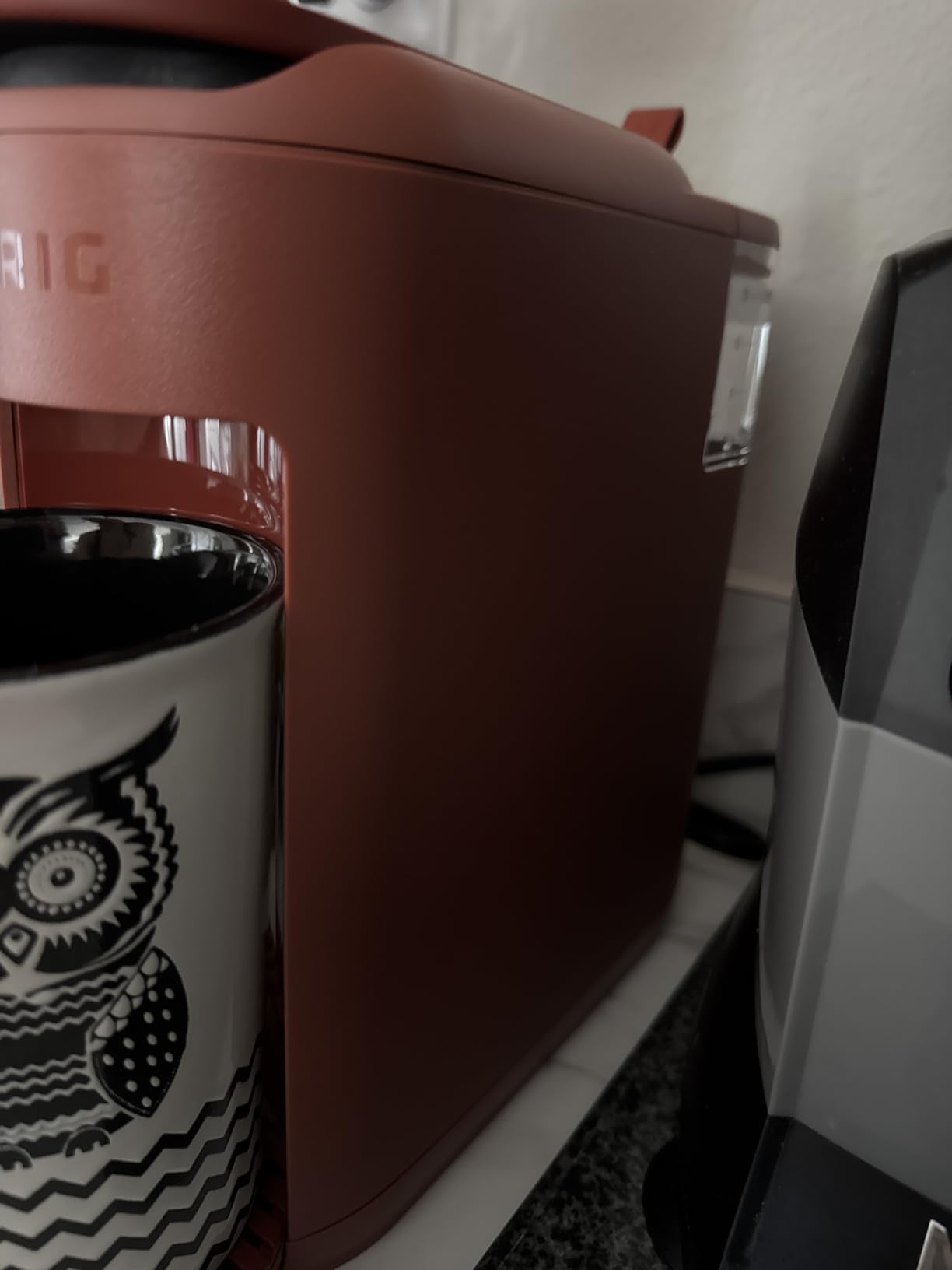Keurig K-Mini Mate Single Serve K-Cup Pod Coffee Maker, Brews Up to 12 oz Cup, Compact Portable Coffee Machine for Small Spaces, Great for Dorms & Offices, Black customer photo 2