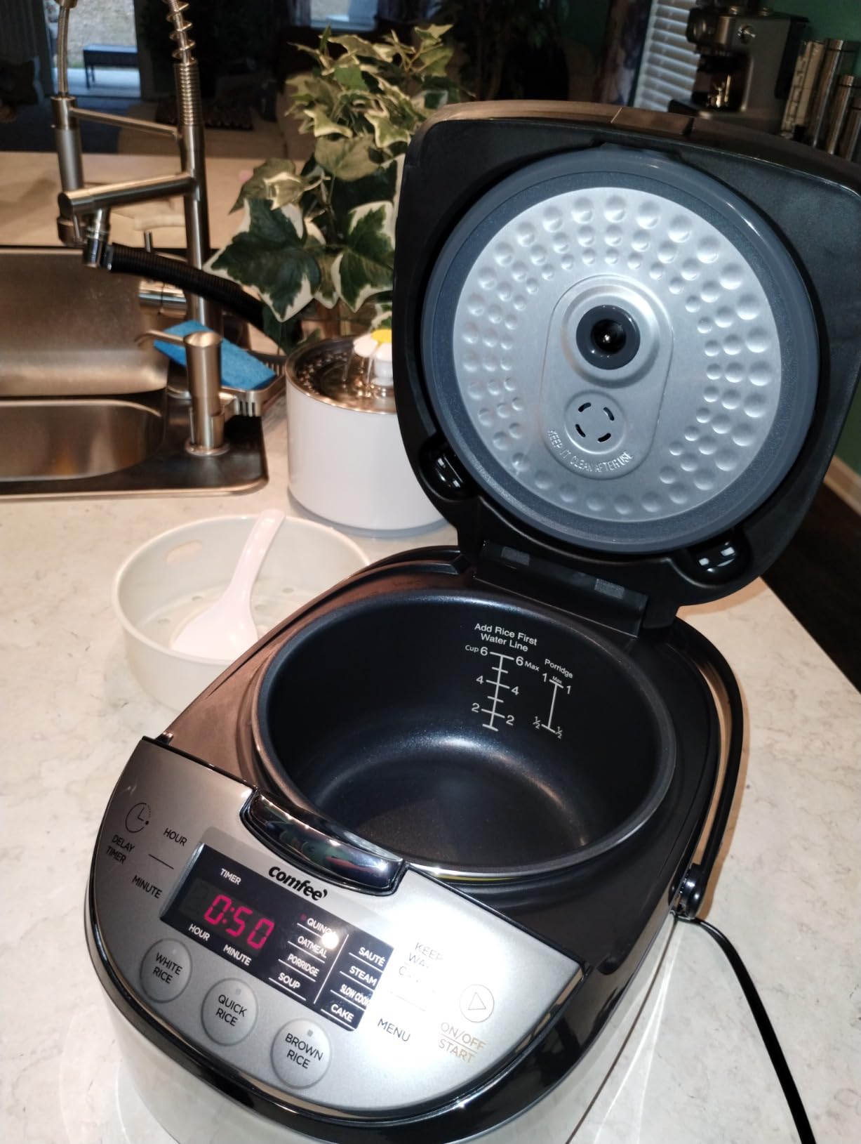COMFEE' Japanese Style Rice Cooker with Fuzzy Logic, 10-Cups Uncooked Rice | large capacity, 11 presets, auto keep warm, 24-hr delay timer customer photo 2