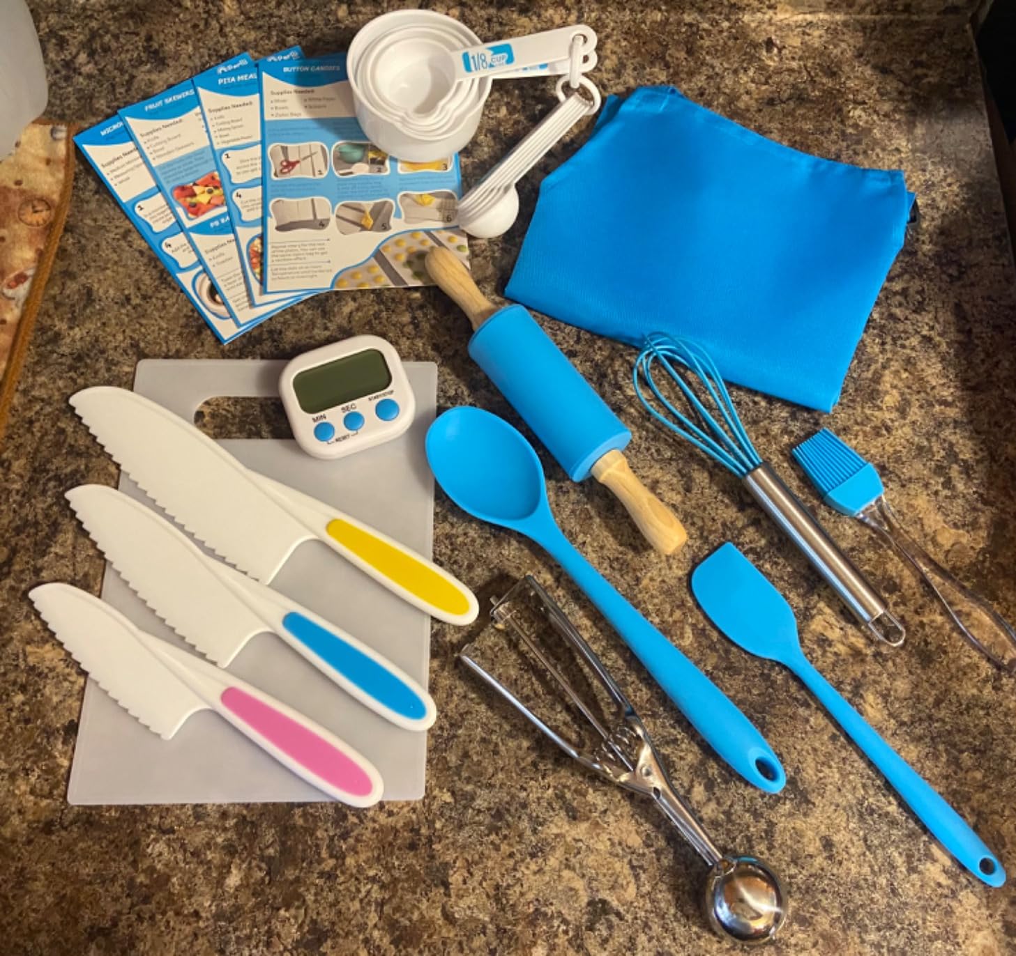 PERLLI Kids Real Cooking and Baking Supplies Gift Set with Case (Pink) | 31 Piece Montessori Junior Chef Kitchen Set with Toddler Utensils, Kids Knife Set for Fine Motor Skills for Children Ages 6+ customer photo 1