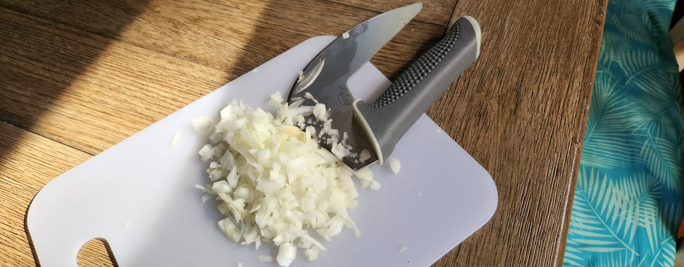 NULU Adaptive Kitchen Knife for Arthritis & Weak Hands | Ergonomic customer photo 2