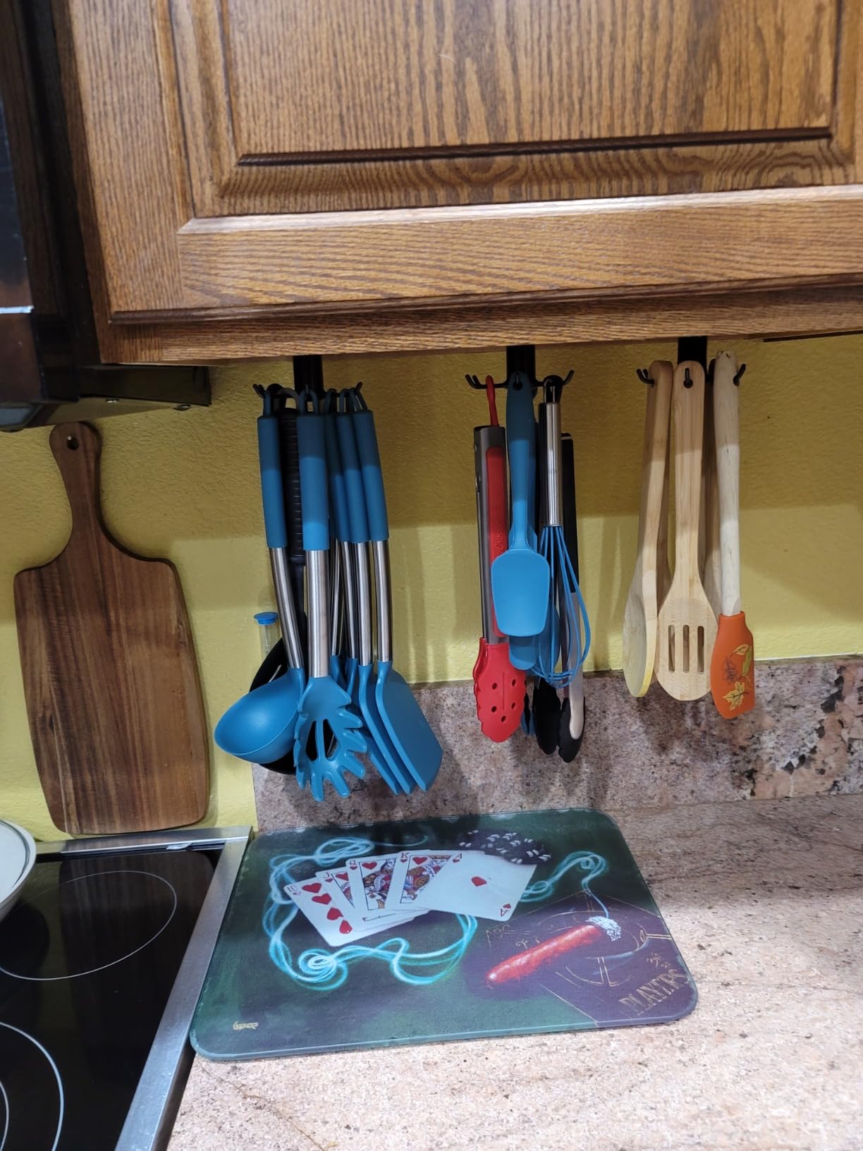 Metal Under Cabinet Kitchen Utensil Hooks,360° Rotating Kitchen Utensil Rack with 8 Hooks,Drilling Free Adhesive Utensils Hanging Rack for Tools/Towel/Knife (Black) customer photo 1