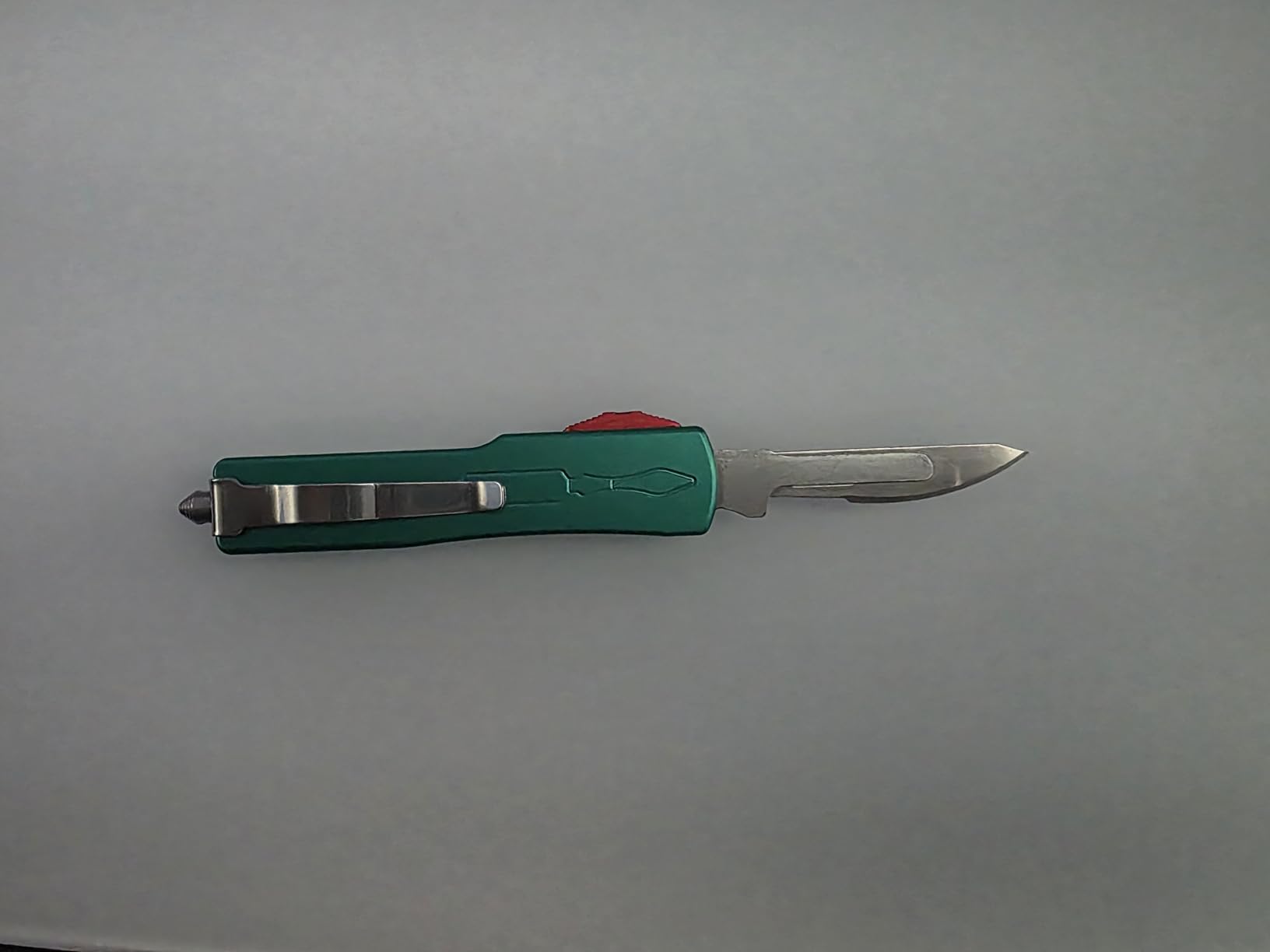 Automatic Utility Knife All Metal EDC Push Button Box Cutter with Quick-Change Retractable Blade, Includes 10pcs #23 Stainless Steel Blades & Clip, Knifes for Precision Work Green customer photo 2