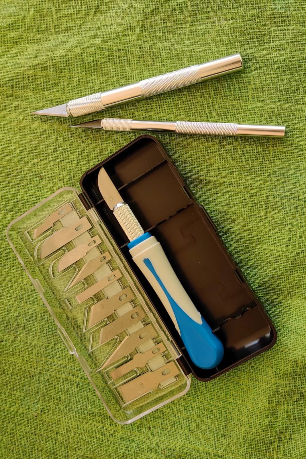 16 Pcs Craft Knife Set Exacto 3 Handles 10 Blades, Anti-Slip Silicone Handle customer photo 2