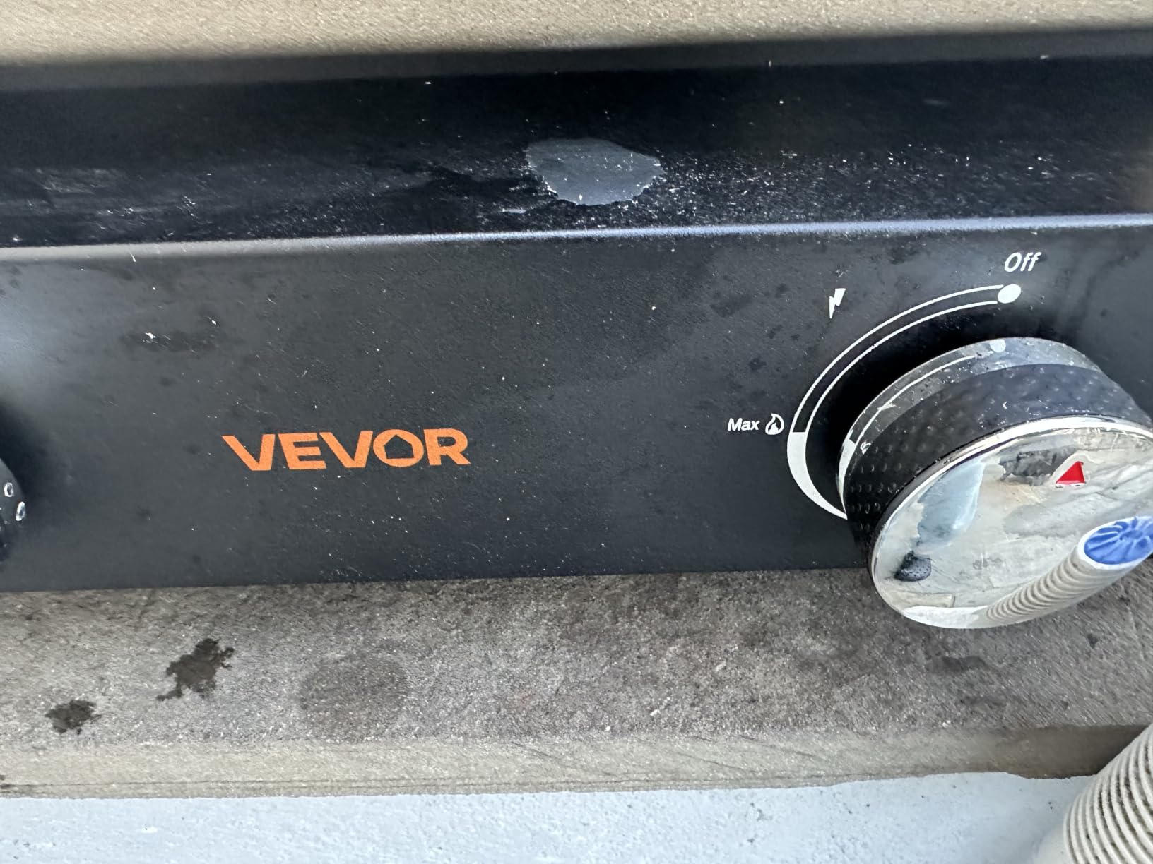 VEVOR Gas Griddle, 2 Burner Tabletop Griddle, 22 inch Portable Griddles Propane with Lid, Oil Drain Hole & Oil Collection Tray, 22,000 BTU Camping Flat Top Grill customer photo 2