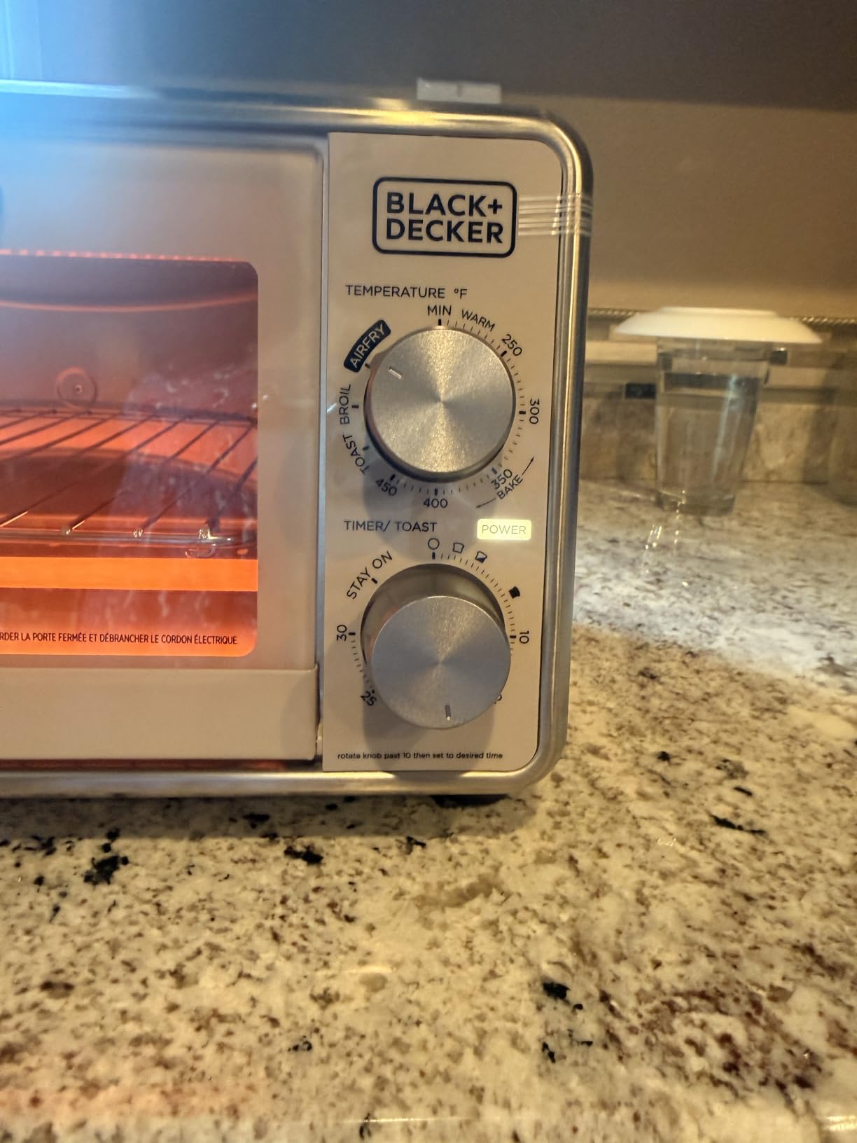 BLACK+DECKER Crisp 'N Bake Pro 4-Slice Digital Air Fry Oven | 5 cooking functions, convection air fry, fits 10-inch pizza and includes accessories for everyday cooking. customer photo 2