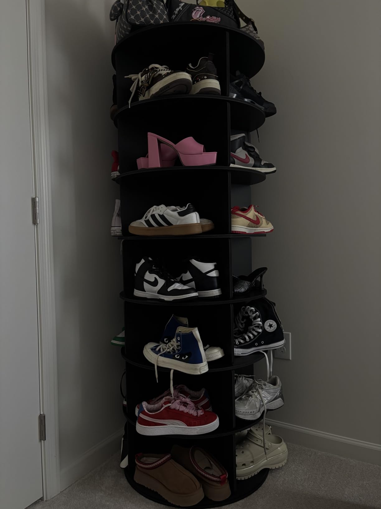 VASAGLE 7-Tier Rotating Shoe Rack Tower, Free Standing customer photo 1