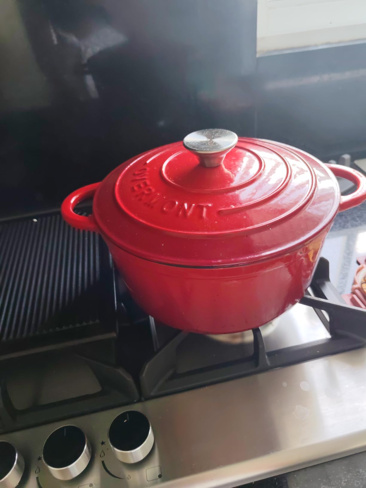 Overmont Enameled Cast Iron Dutch Oven - 5.5QT Pot with Lid Cookbook & Cotton Potholders - Heavy-Duty Cookware for Braising, Stews, Roasting, Sourdough Baking White customer photo 1