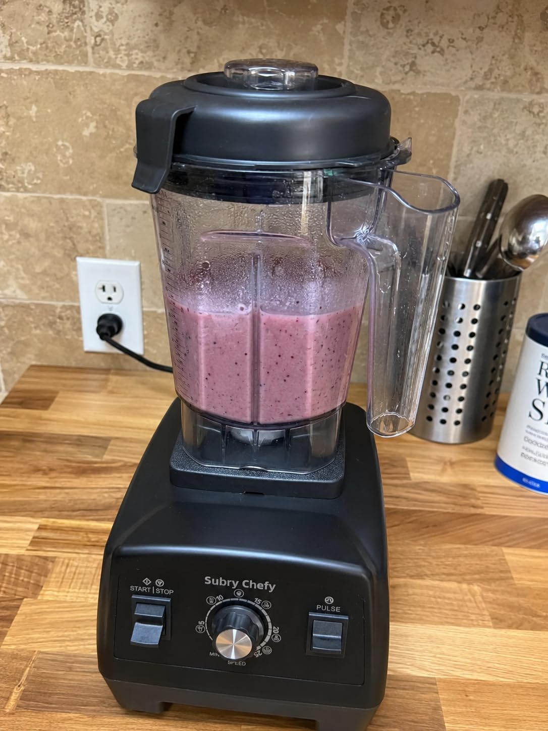 Countertop Blender Pro 2000W, Professional High-Speed Blender with Powerful Brushless Motor, 25-Speed, 68oz, Heavy Duty Kitchen Blender for Smoothies, Ice Crushing & Food Prep, Black customer photo 2