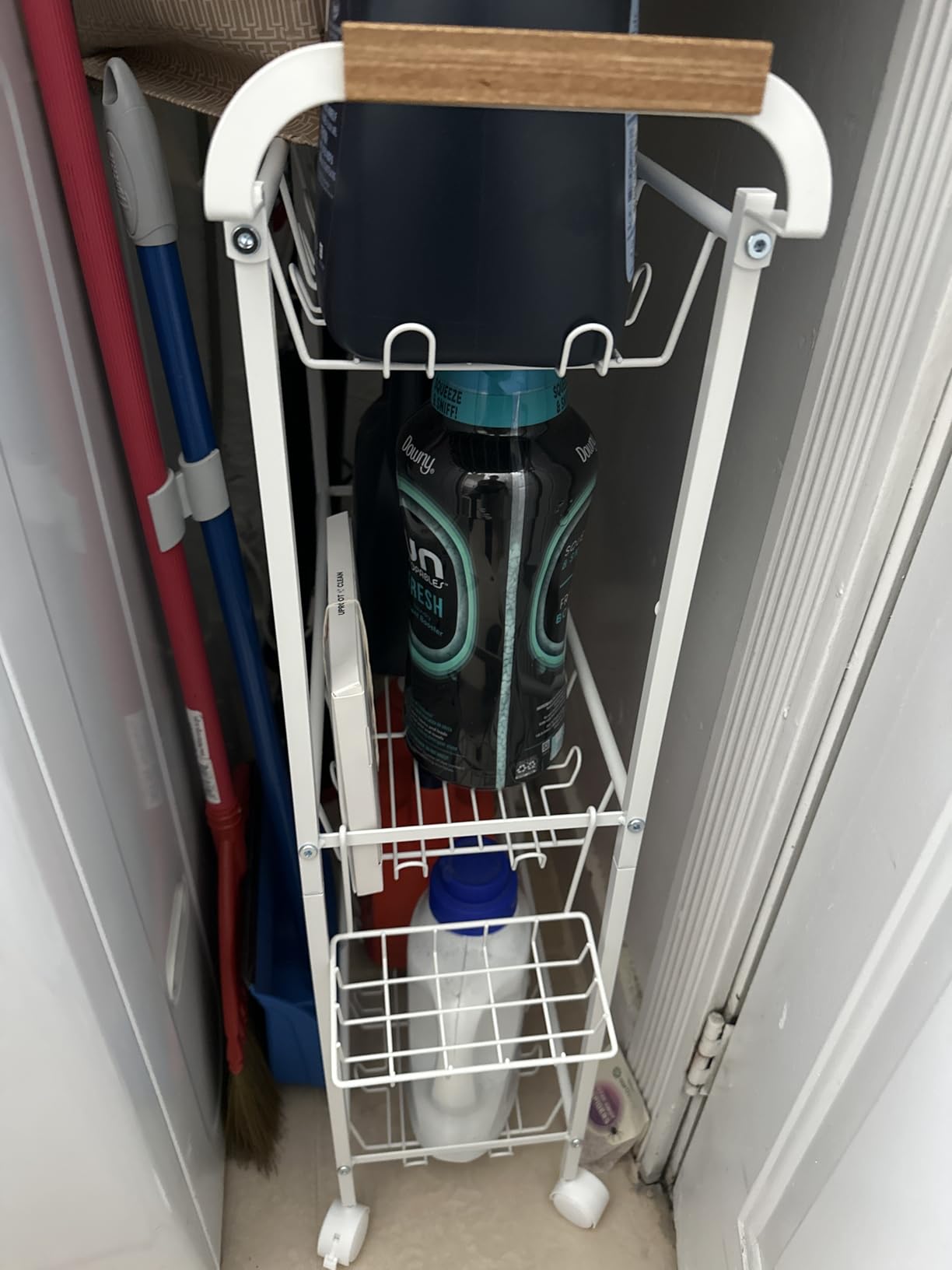 AOODA Laundry Room Cart with Top Detergent Holder, Metal Rolling Storage Cart Between Washer and Dryer, 3 Tier Narrow Laundry Room Organization and Storage with Wheels (White) customer photo 1