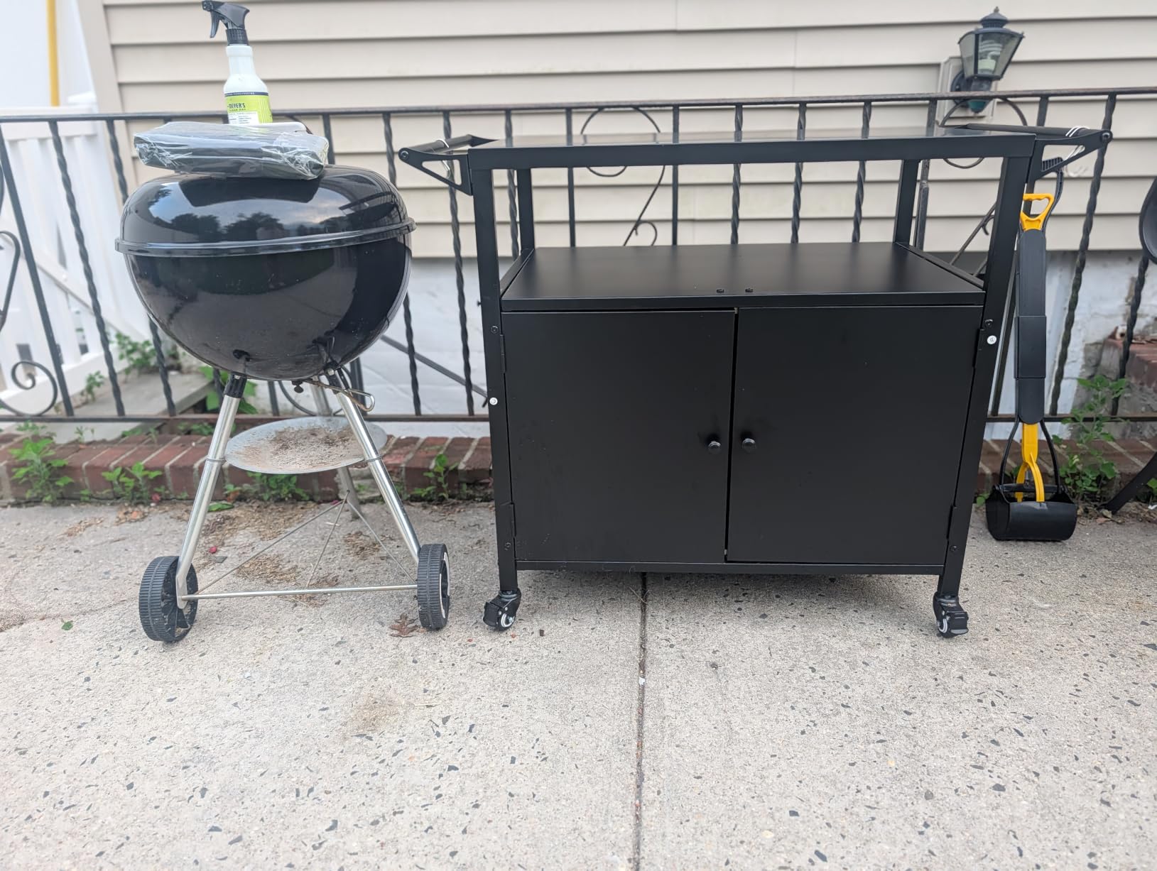 COZEER Outdoor Grill Table with Storage, Weatherproof Grill Cart customer photo 1