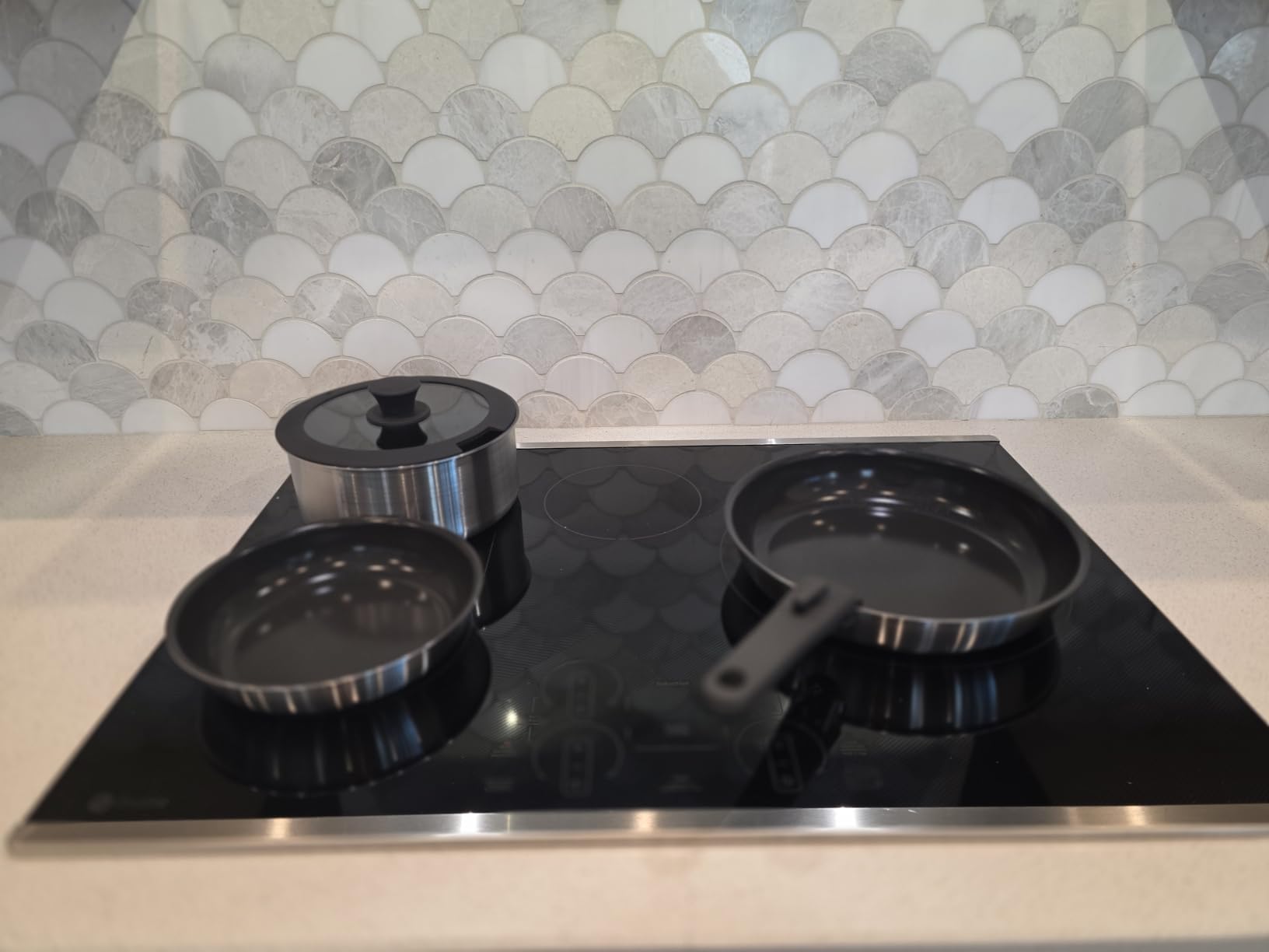 5PCS Pots and Pans Set Non Stick, Diamond-Titanium Ceramic Cookware Set & 3 Layer Stainless Steel with Detachable Handle, Induction Cookware, Non Toxic Oven/Dishwasher Safe, Gray customer photo 1
