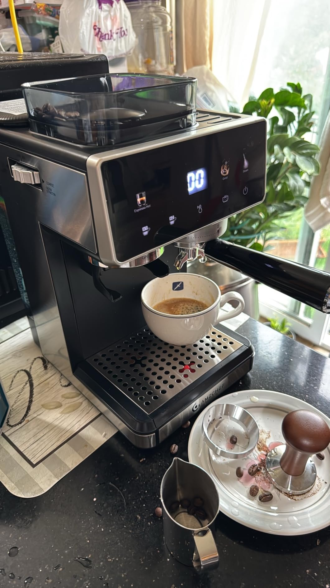AMZCHEF Espresso Machine with Grinder, Latte & Cappuccino for Home Use | 20 Grind Settings, Built-In Grinder, Hot & Cold Brew, 30s Heat-Up, 3 Temps, 3-10s Pre-Infusion, Milk Frothing, Compact Design customer photo 2