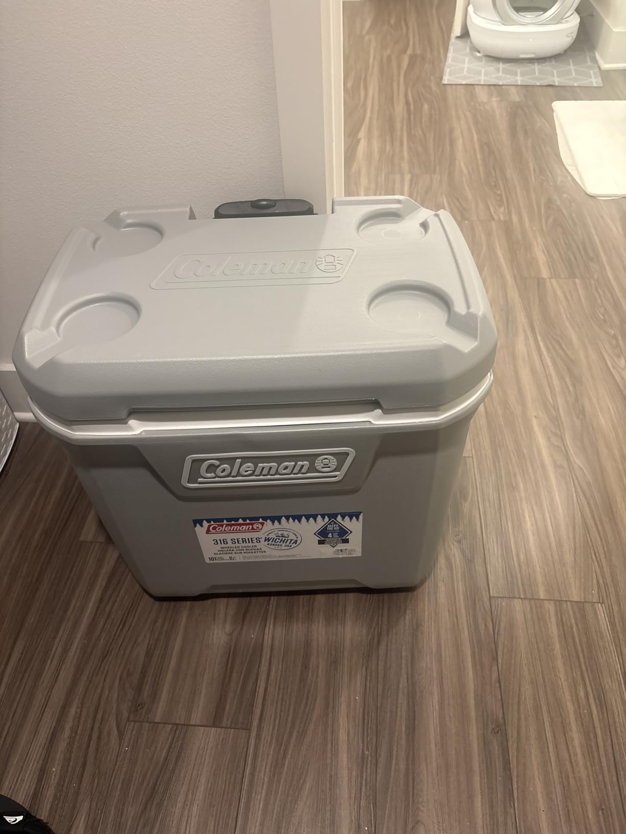 Coleman Classic Series Insulated Portable Rolling Cooler with Wheels, Leak-Resistant Outdoor Hard Cooler Keeps Ice up to 5 Days customer photo 2