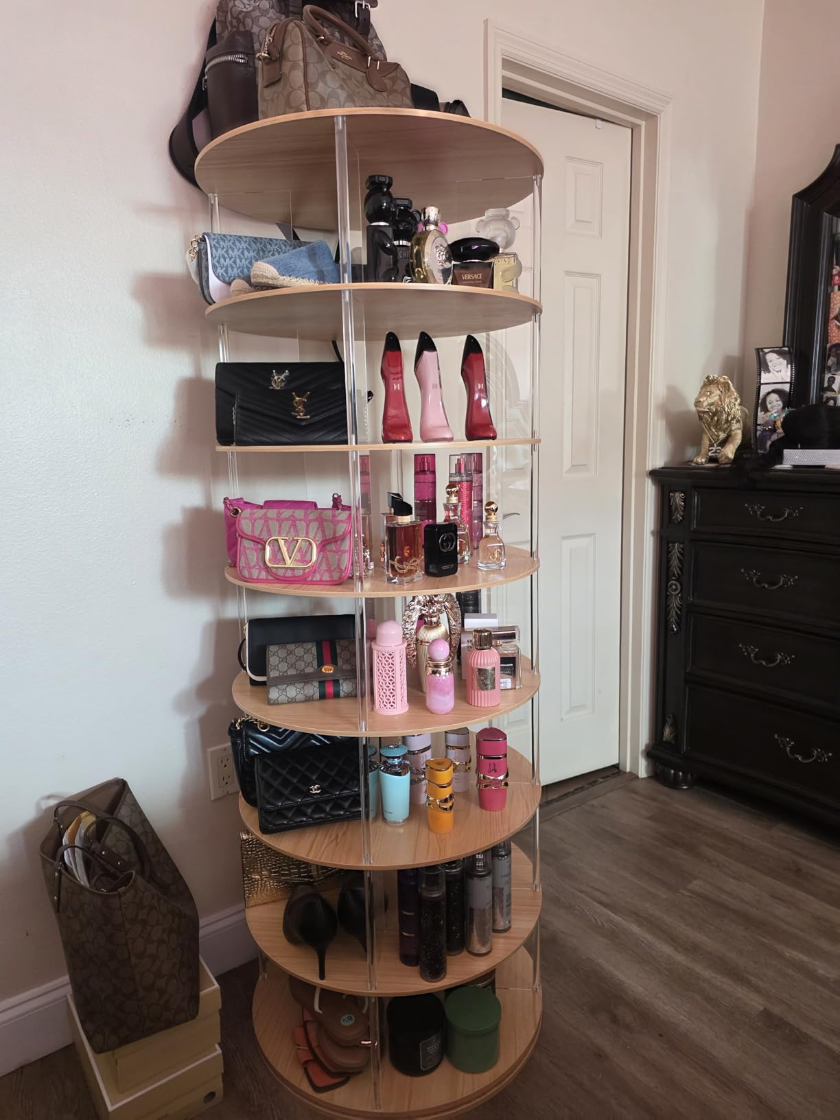 TAKEKIT 7-Tier Rotating Shoe Rack, 360 Degree Spinning Shoe Rack Tower, Lazy Susan Storage Tower Made of Acrylic and Wood, Round Rotating Organizer Shelf for Closet, Entryway and Bedroom customer photo 1