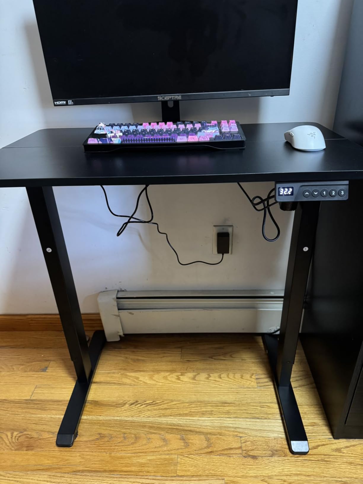 Claiks Electric Standing Desk, 32x19 Inch, Black | Small adjustable height for sit-stand, 156lbs capacity, Scratch-resistant surface, 3 memory presets customer photo 1