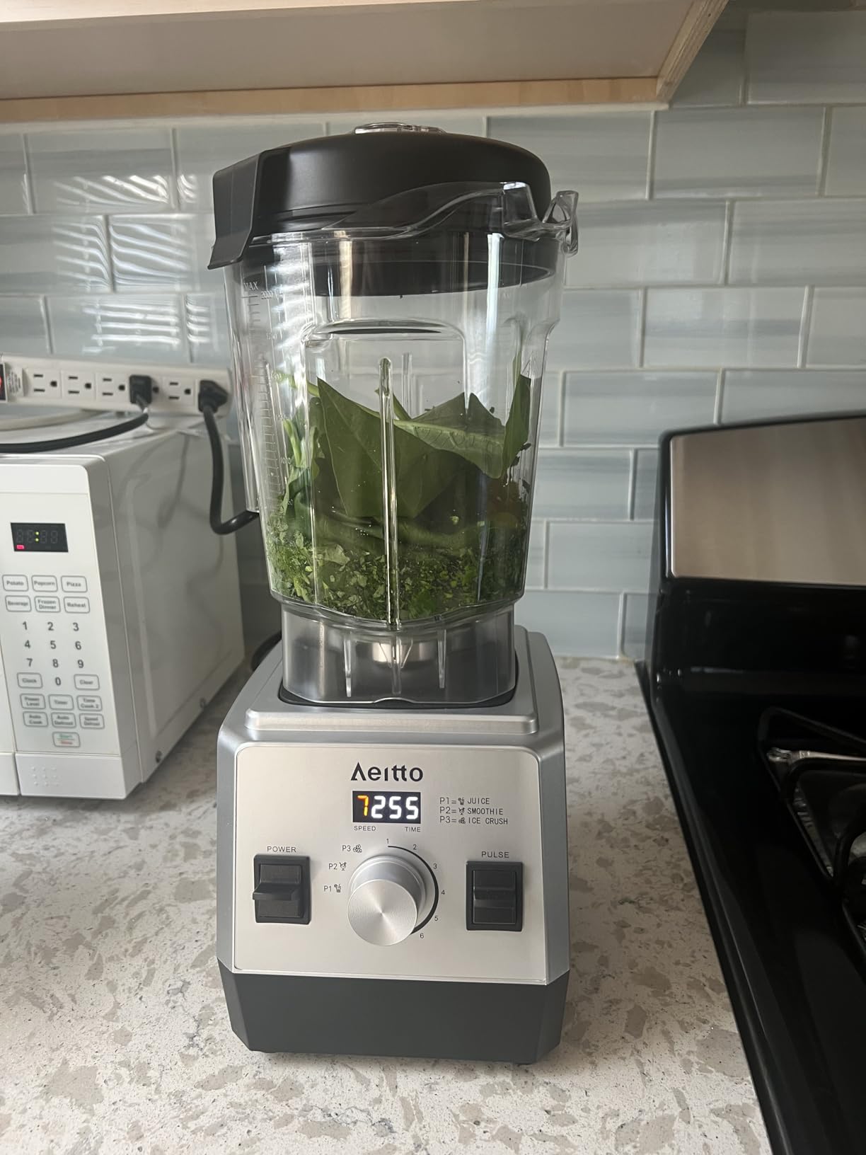 Aeitto Blenders for Kitchen 1800W Professional Countertop Blender, 68Oz Large Capacity Smoothie Blender with 3 Programs & 7 Speeds customer photo 2