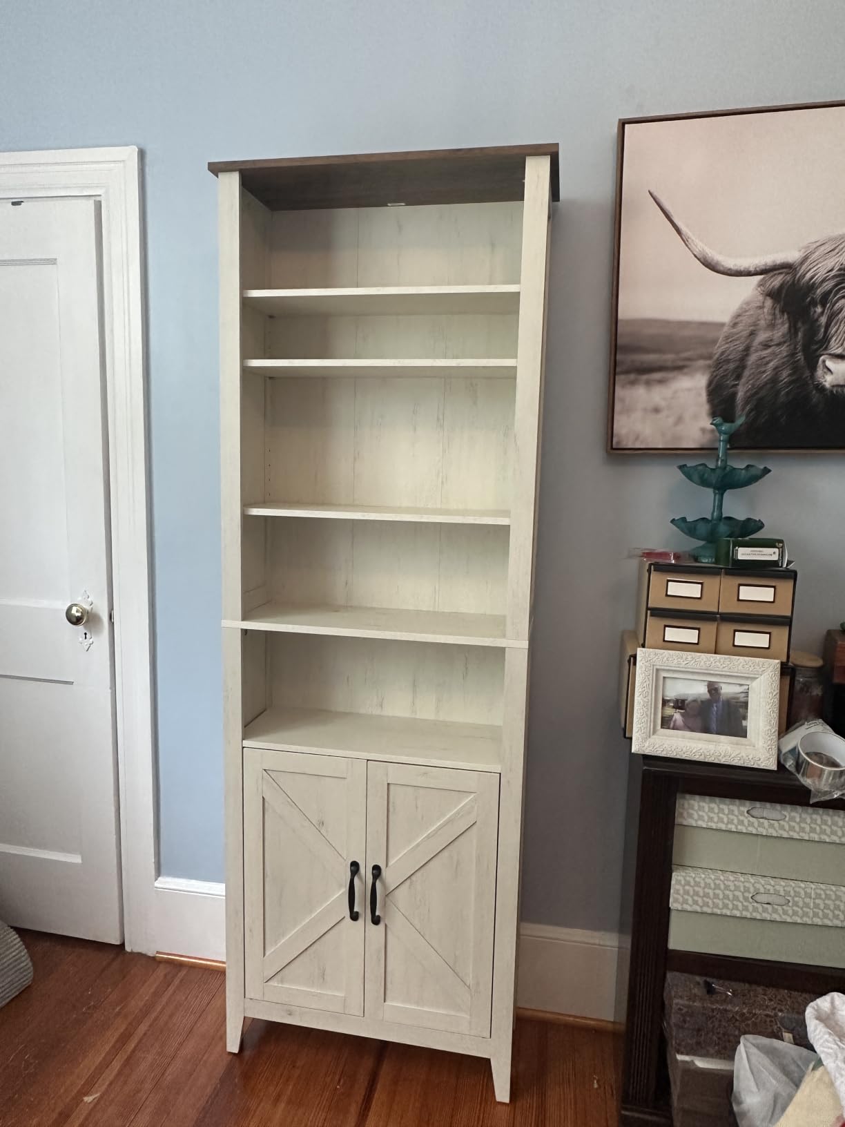 VASAGLE Farmhouse Bookshelf, 6-Tier Bookcase with Doors customer photo 2
