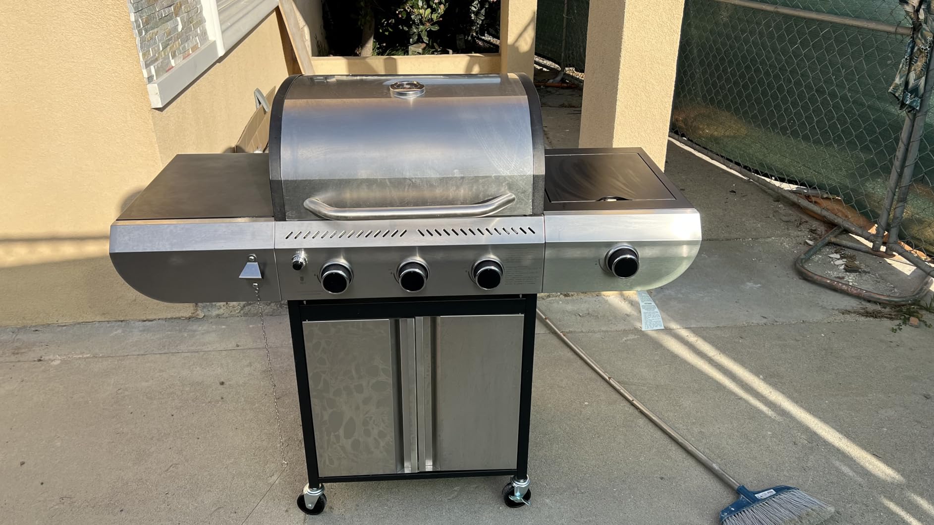 Electactic Stainless Steel 4-Burner Gas Grill with Side Burner – 42000BTU Propane BBQ Grill with Thermometer, Heavy-Duty Grill for Outdoor Patio and Backyard Cooking customer photo 1