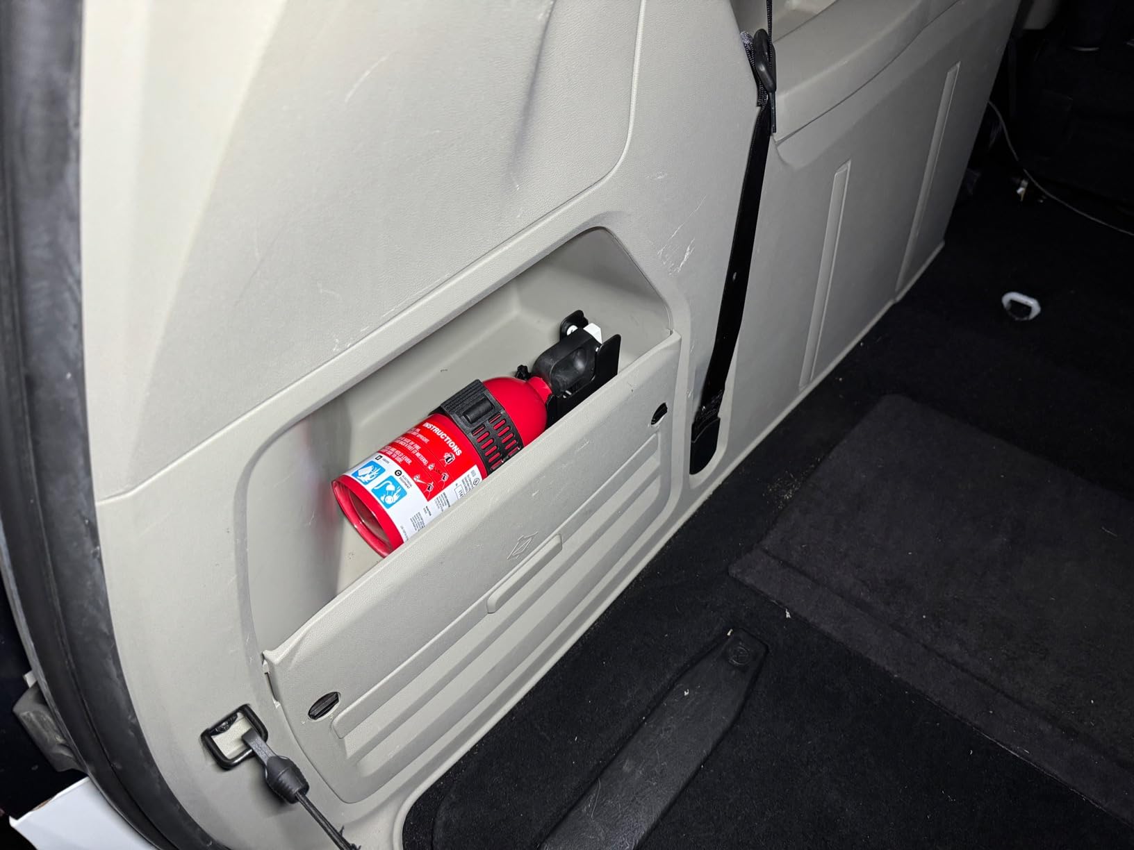 First Alert Fire Extinguisher, Automotive Use customer photo 2
