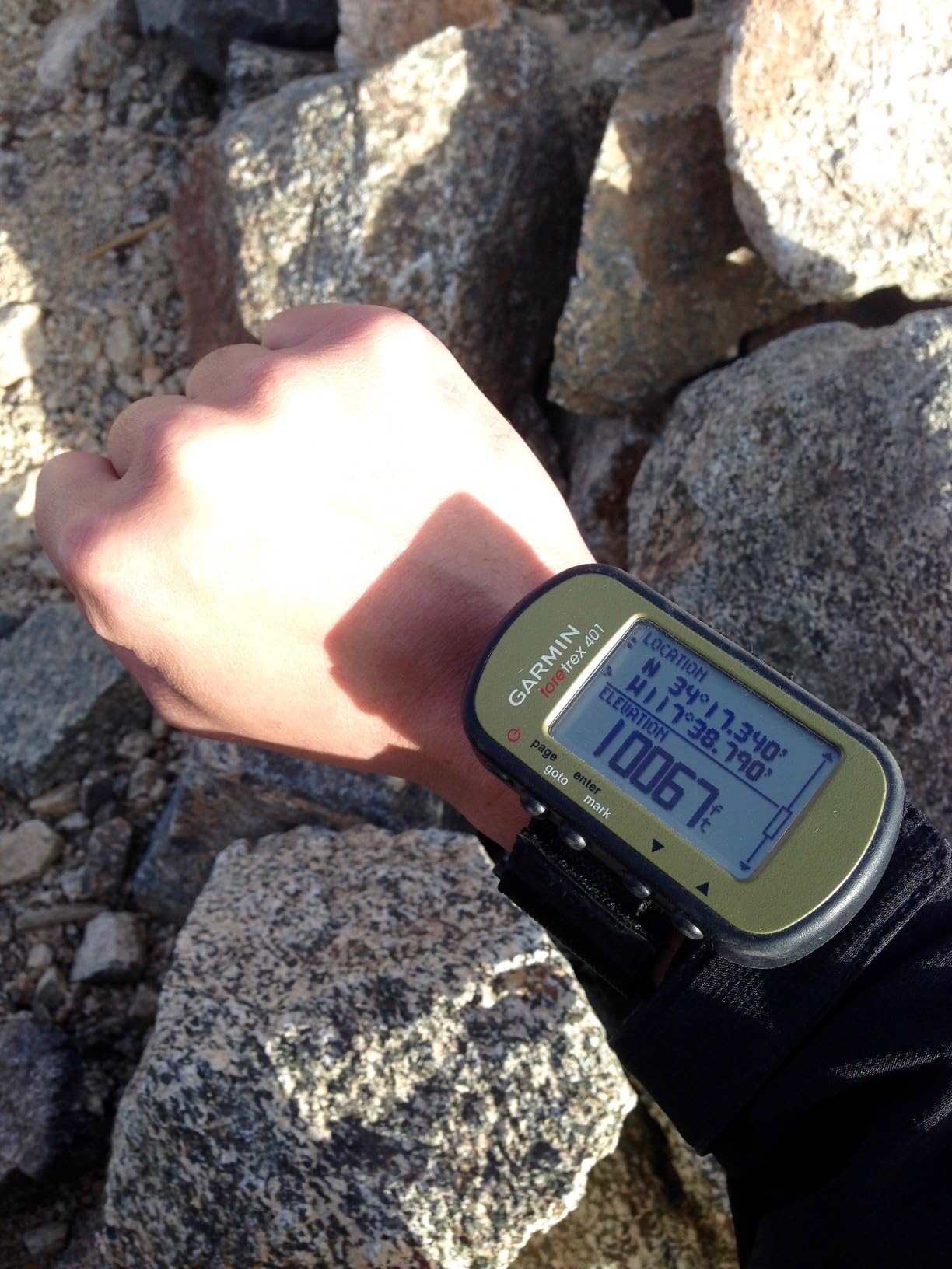 Garmin Foretrex 401 Waterproof Hiking GPS customer photo 2