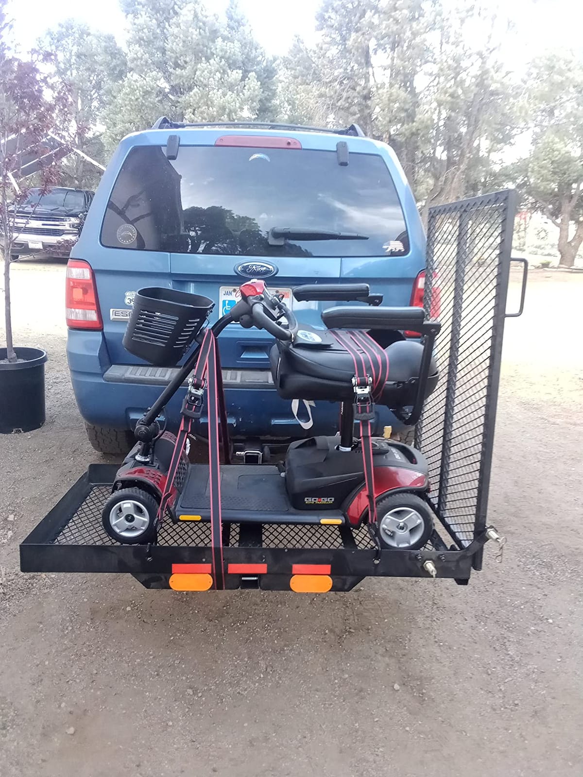 New Mobility Carrier Ramp Hitch Mounted 46.2 x 26.8 x 38.7 500 lbs for customer photo 2