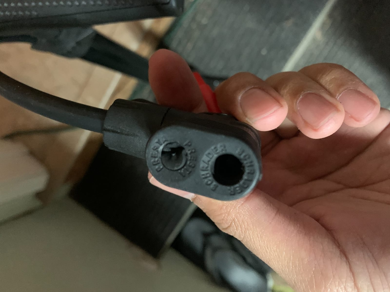 Schwinn Air Center Series or Basic Floor Pump, for a Range of Bikes, 100, 120 or 160 PSI, Soft Grip Handle, Dual Head for Schrader and Presta Valves, Manual Air Pump customer photo 2