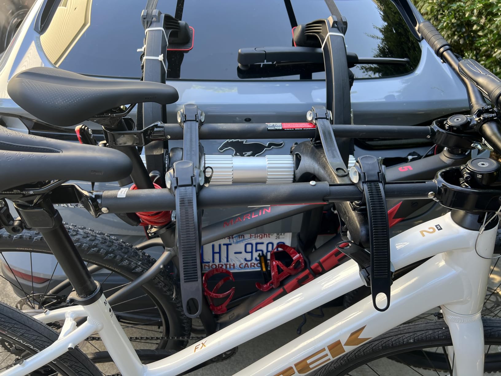 Saris Bones EX 3-Bike Trunk Rack Bicycle Carrier, Durable, Rust-Free, Anti-Sway Straps, Fits Most Vehicles, Made in USA, Arc-Based Design, 100% Recyclable Materials customer photo 2