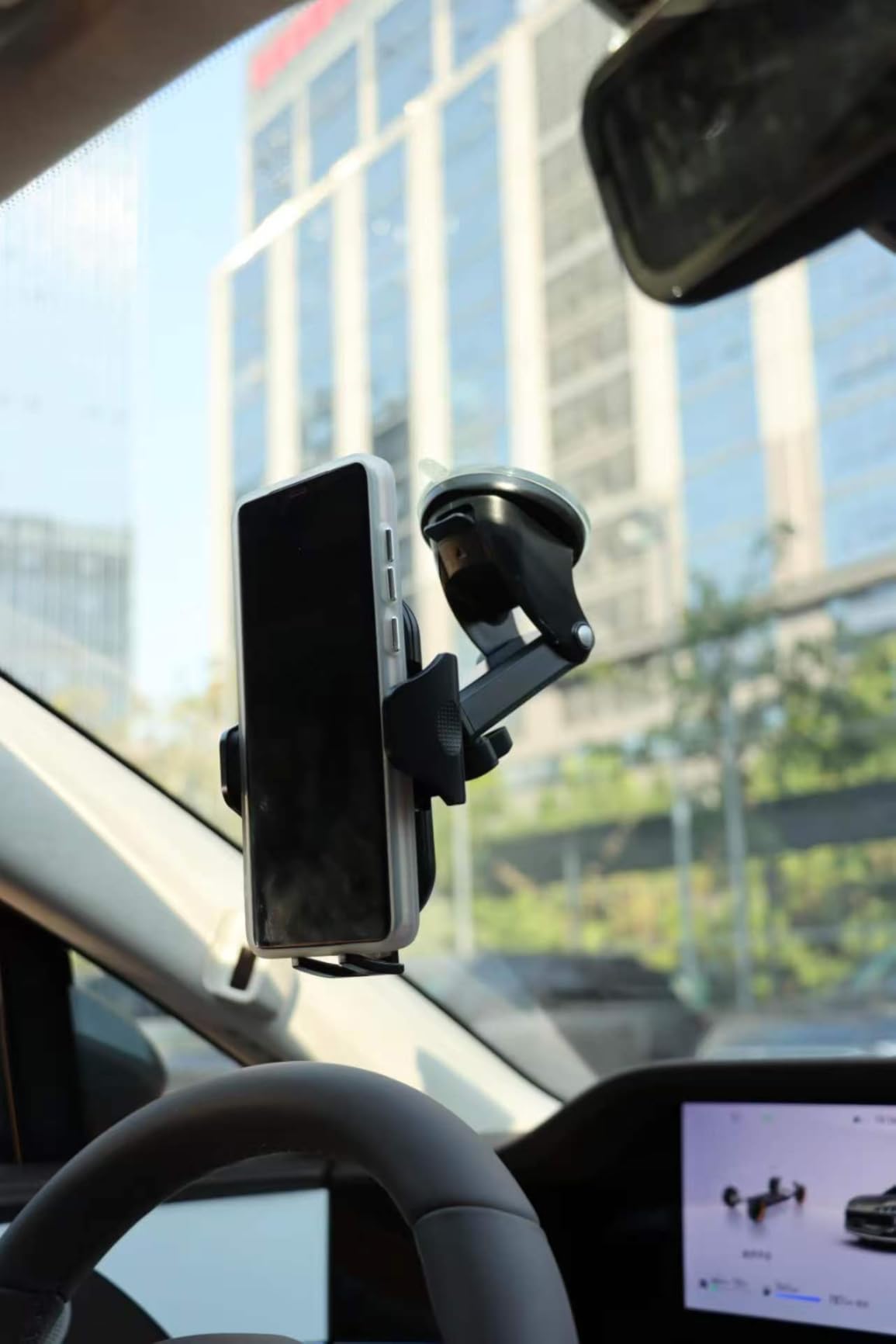 VICSEED 2026 Ultimate Sturdy Car Phone Holder [Upgraded 95+LBS Strongest Suction] Universal Long Arm Cellphone Mount for Car Dashboard Windshield Vent Truck Boat for iPhone 18 17 16 Pro Max & Android customer photo 1