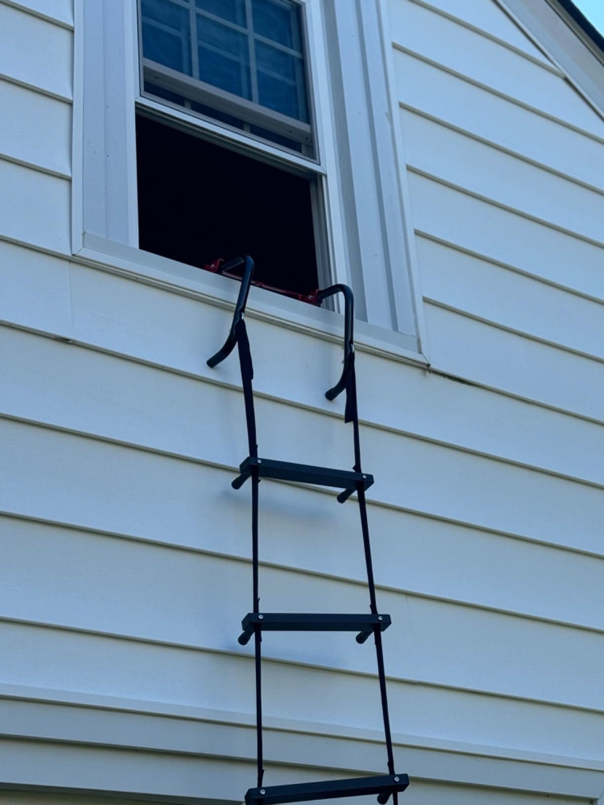 First Alert Three-Story Fire Escape Ladder, 24 Feet, Steel, Anti-Slip, Black customer photo 2