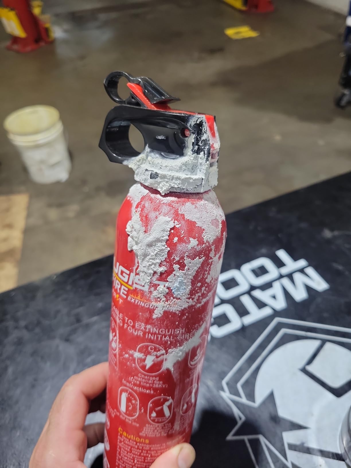 Fire Extinguisher Spray for Vehicle & Home 620ml 2 Count, Car Fire Extinquishers, Prevent Re-lgnition, Best Suitable for Kitchen,The House Car Truck Boat Water-Based Mini Fire Extinguishers customer photo 1